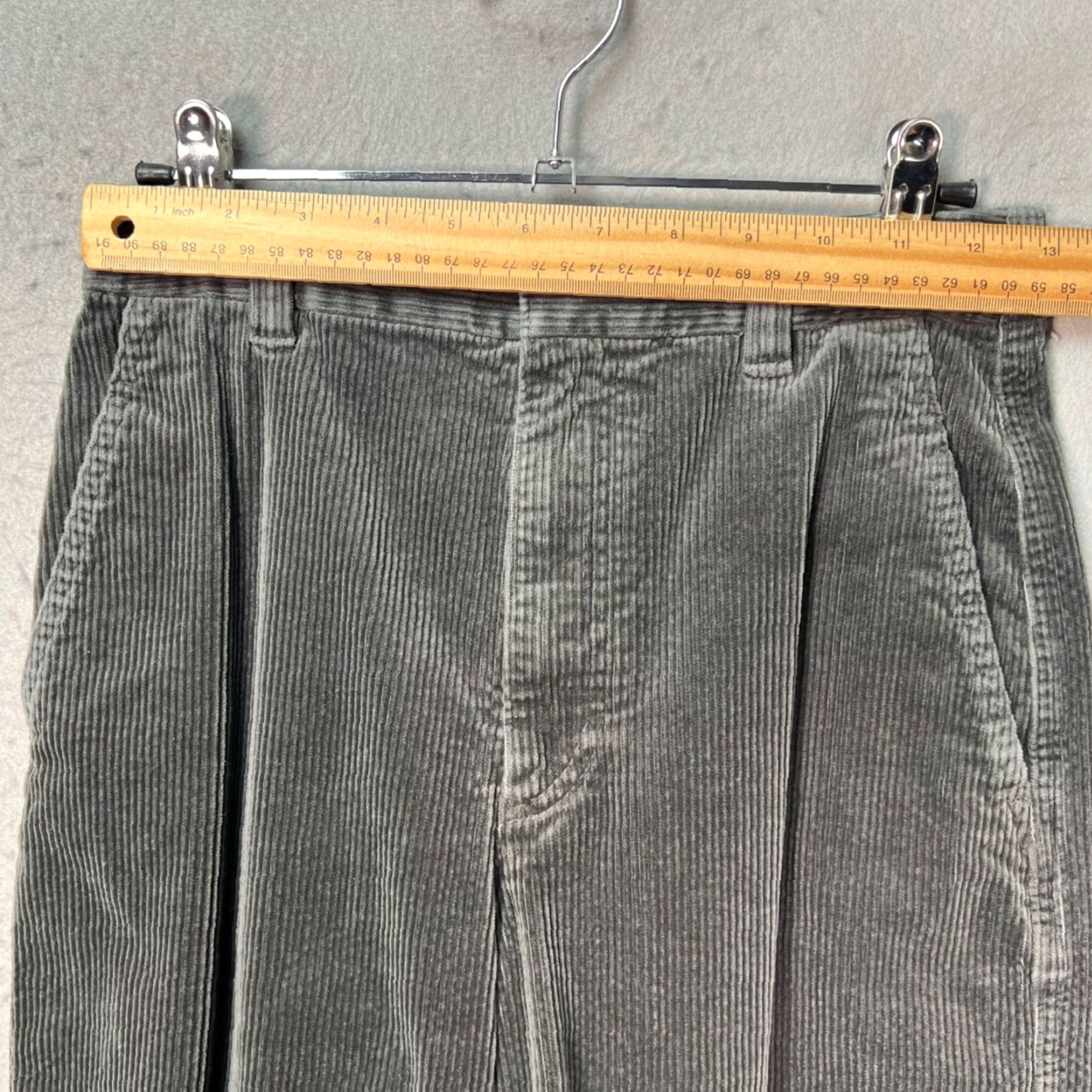 Uniqlo Uniqlo Comptoir Des Cotonniers Womens XS Gray Corduroy Pants Cotton Blend Wide-Leg Chino Pockets Adults Womens XS Gray 28 in Inseam Spring Fall Size 26" / US 2 / IT 38 - 5 Thumbnail