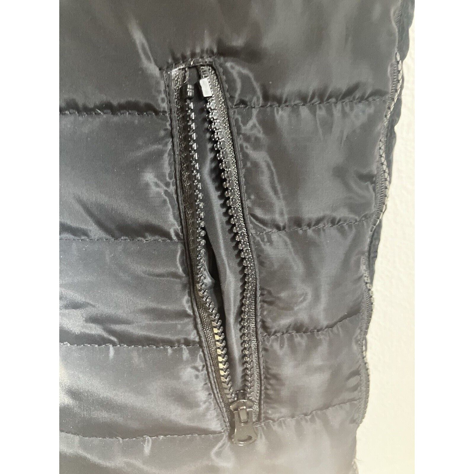 Other NWOT Electric Heating Vest USB Powered Heated for Men/Women Size US M / EU 48-50 / 2 - 3 Thumbnail