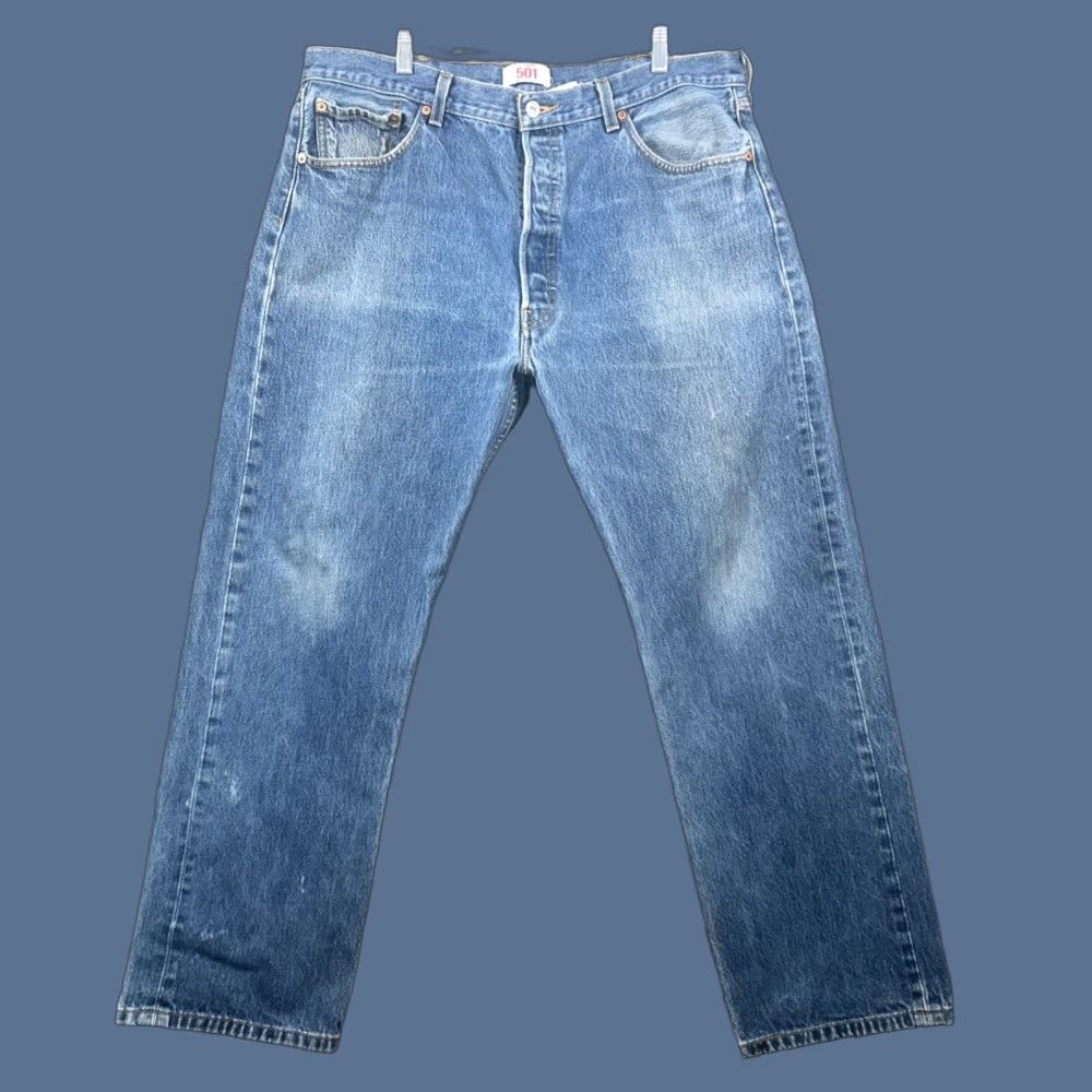 Levi's Levi's 501 Jeans Blue Denim Straight Leg 38x29 Men's Regular Mid Rise Button Fly Vintage No (Used) Size US 38 / EU 54 - 1 Thumbnail