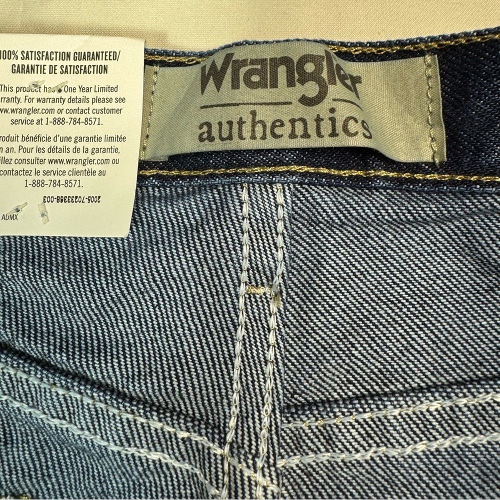 Wrangler NWT New Wrangler Authentics Regular Fit Jeans 10ZM200RD Siz Size US 34 / EU 50 - 5 Thumbnail