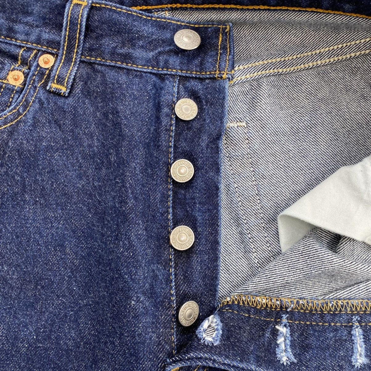 Levi's Vintage Clothing 🇺🇸1990s Vintage Levis 501 USA 30x32 Indigo Blue Jeans Women Size US 29 - 4 Thumbnail
