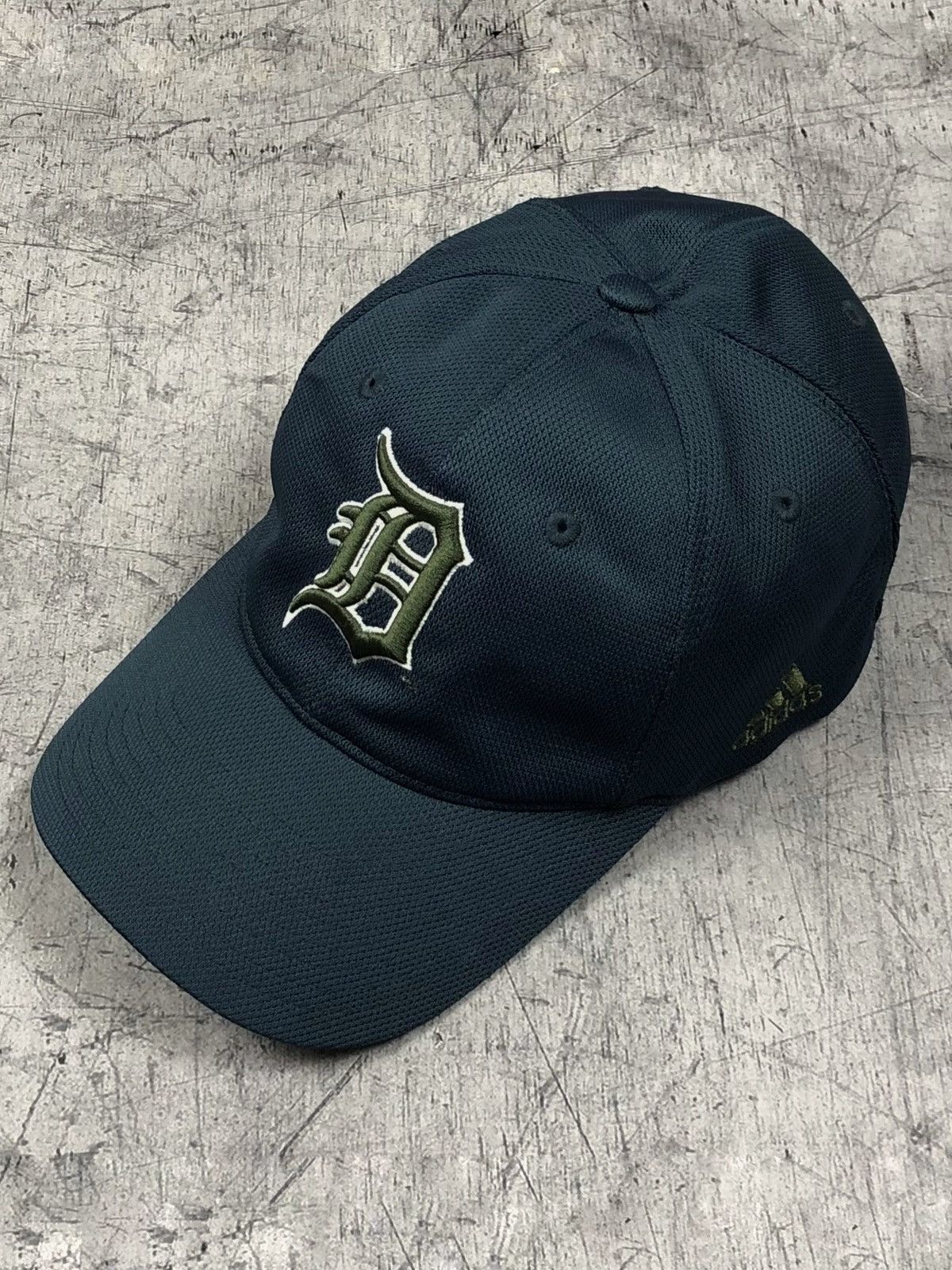 Adidas MLB Detroit Tigers Cap Adidas Vintage 2004 Size ONE SIZE - 1 Thumbnail