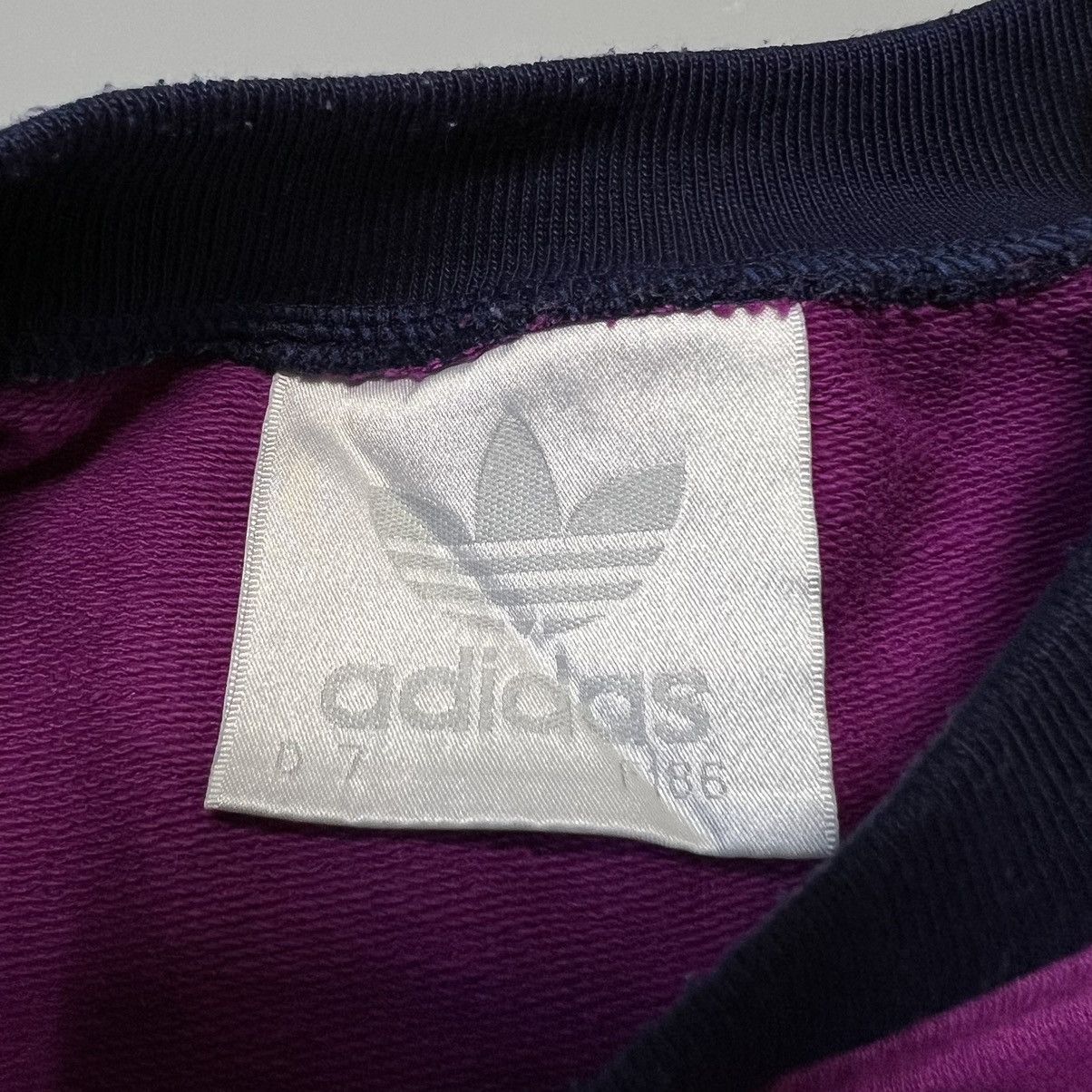 Vintage Adidas Vintage World Wide Brand Very Rare Sweatshirt Size US L / EU 52-54 / 3 - 16 Thumbnail