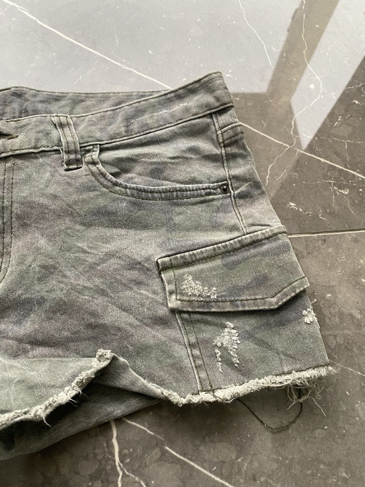 If Six Was Nine × Japanese Brand × Le Grande Bleu (L.G.B.) Japanese Cargos Camo Short Ifsixwasnine Lgb Size 30" / US 8 / IT 44 - 4 Thumbnail