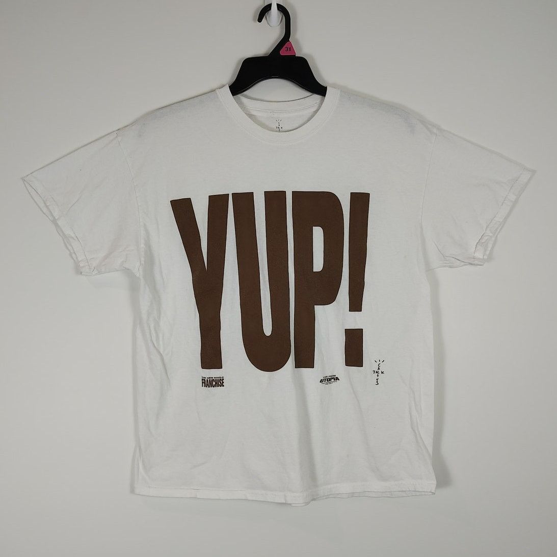 Tシャツ・カットソー Travis Scott Franchise Promo YUP! T-shirt Travis Scott Franchise Promo Yup/Bamboozled Tee White One