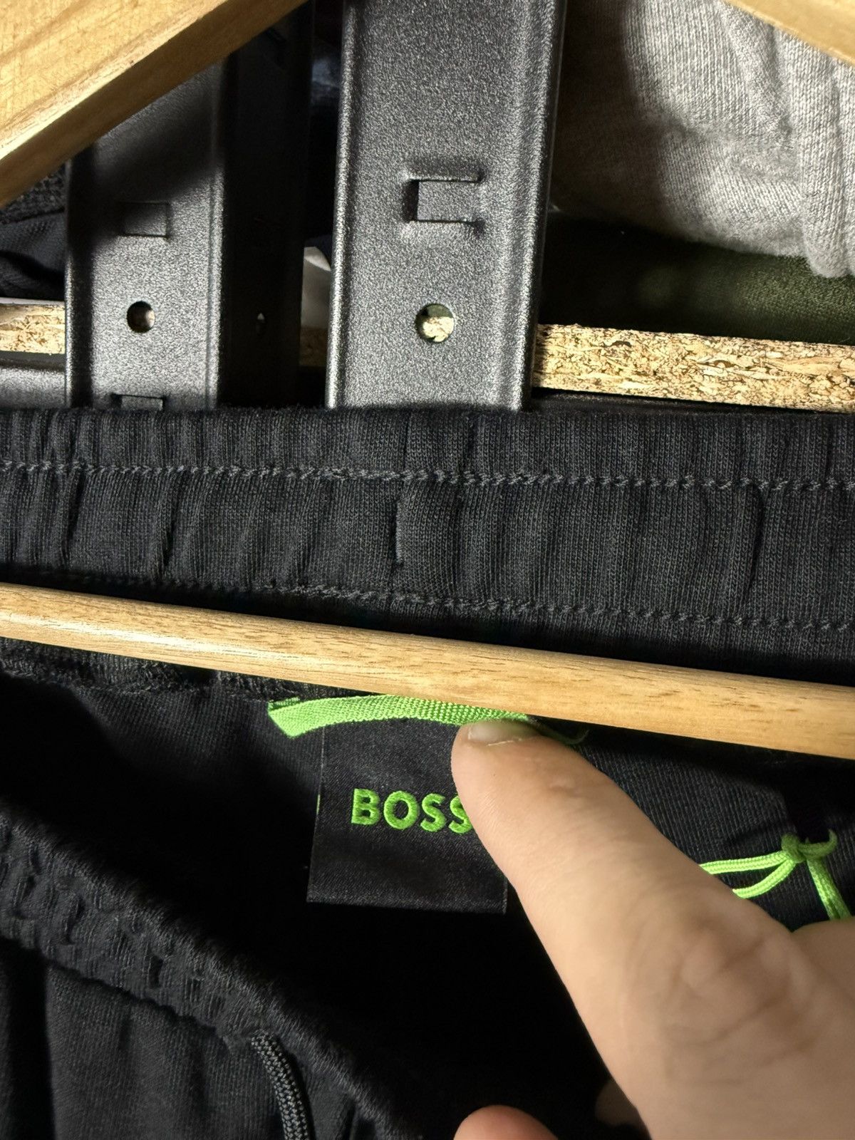 Hugo Boss NWT Hugo Boss Athleisure Joggers Mens M Black Sweatpants Size US 32 / EU 48 - 9 Thumbnail