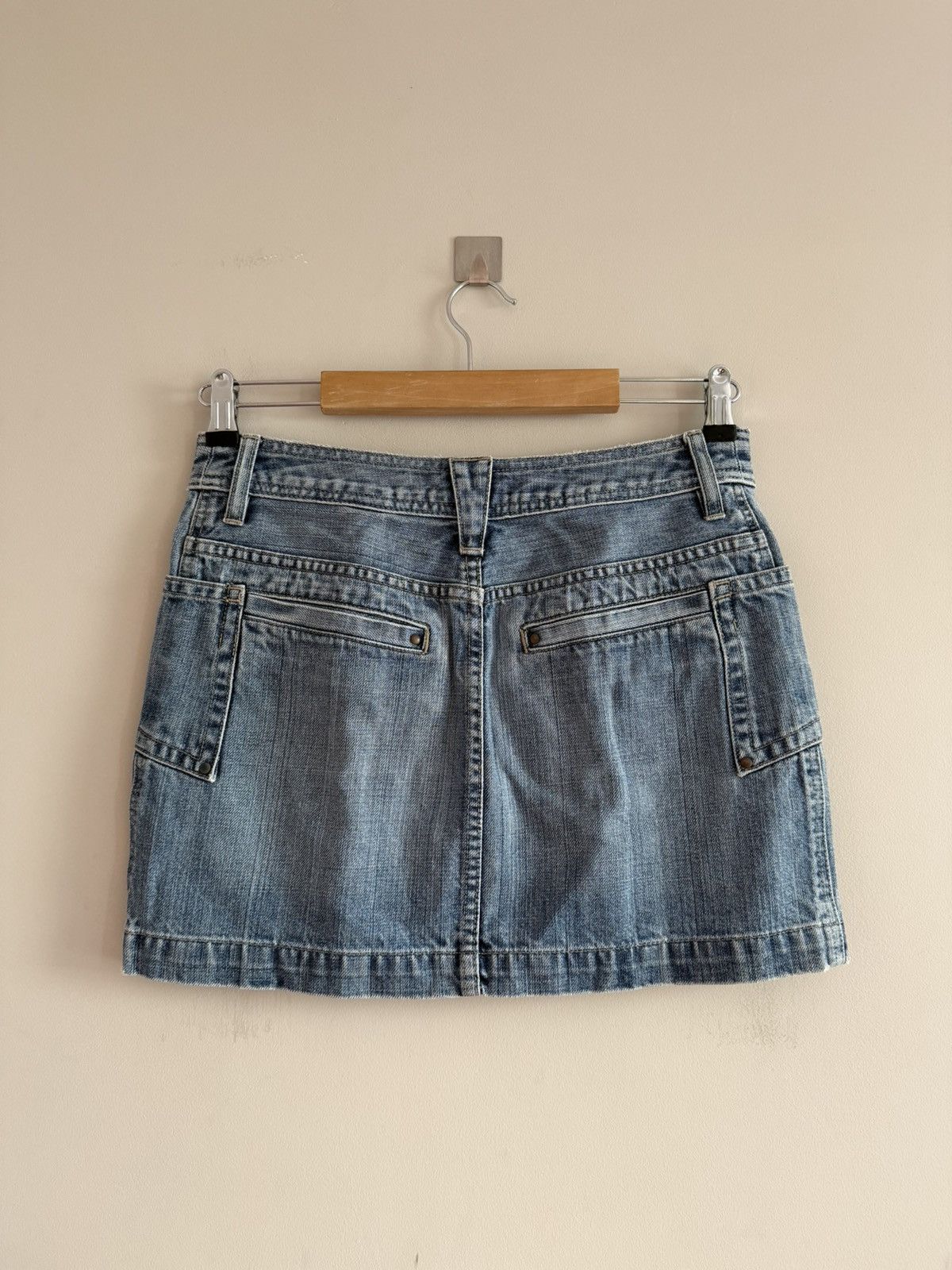 Vintage Denim Mini Skirt Y2K Low Rise Faded Wash Size 28" / US 6 / IT 42 - 1 Thumbnail