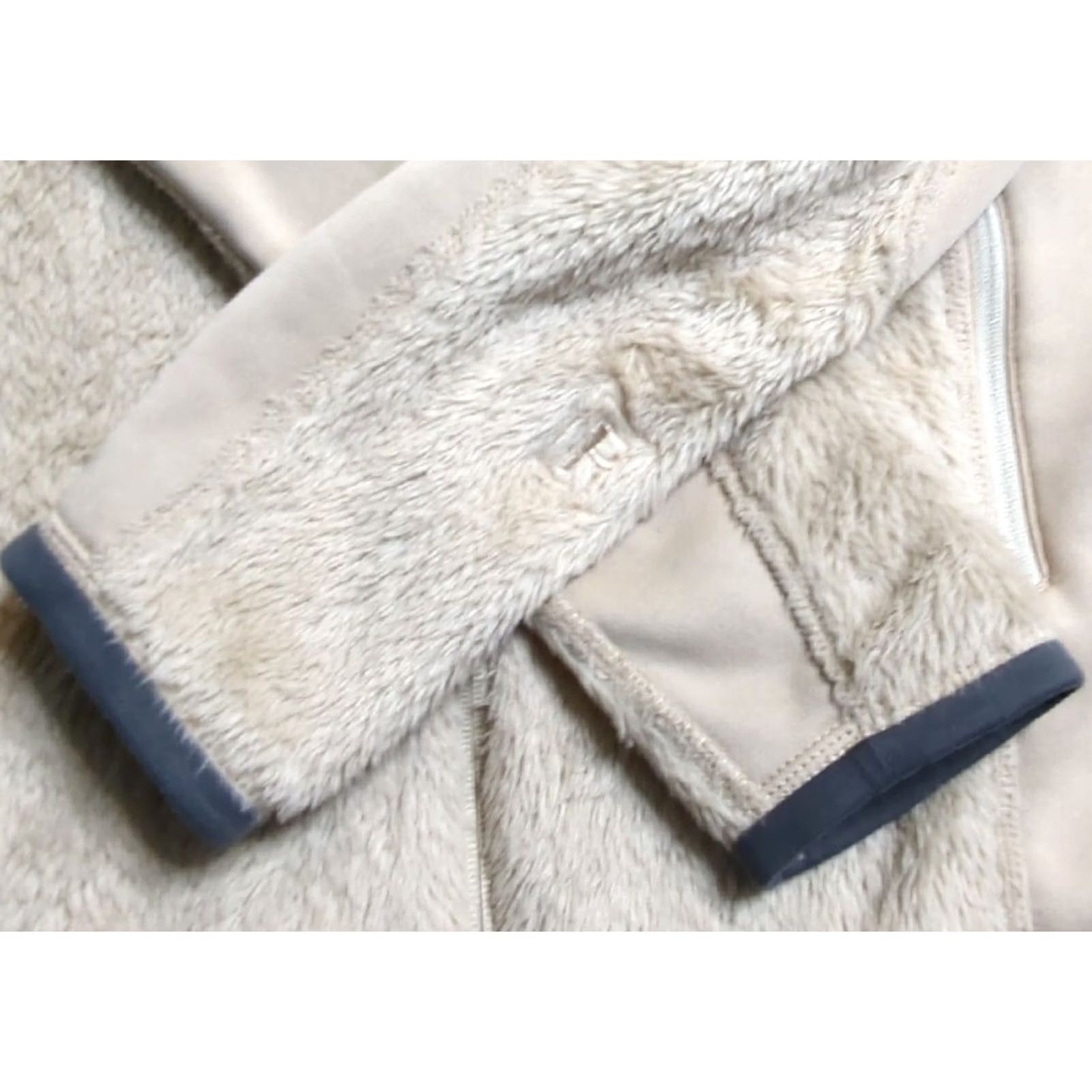 Patagonia VINTAGE Patagonia R2 Regulator Polartec Fleece Jacket Hybrid Deep Pile Oatmeal SML Mens Small Beige Size US S / EU 44-46 / 1 - 4 Thumbnail