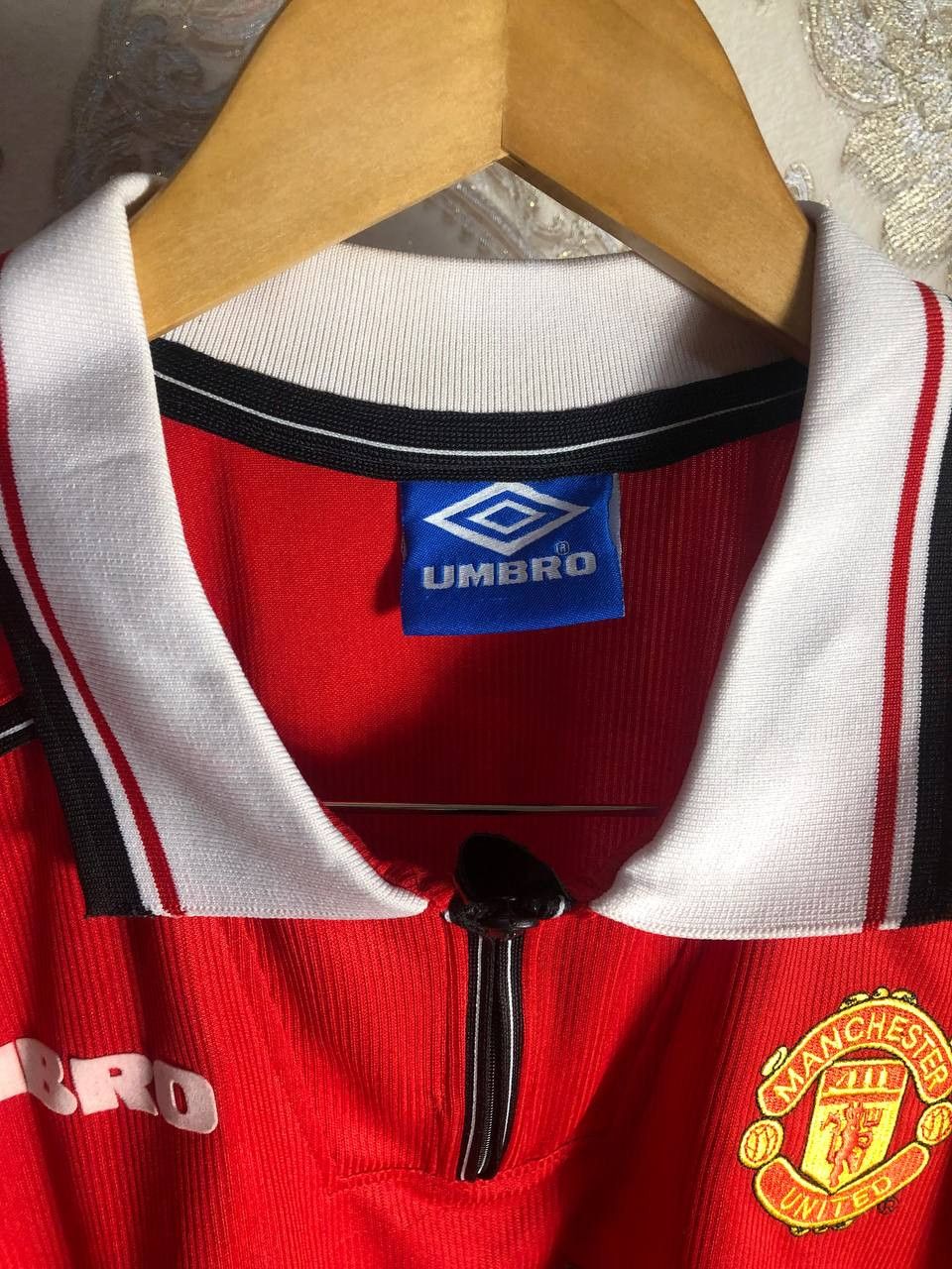Umbro Vintage Umbro FC Manchester United England Soccer Jersey 90s Size US L / EU 52-54 / 3 - 5 Thumbnail