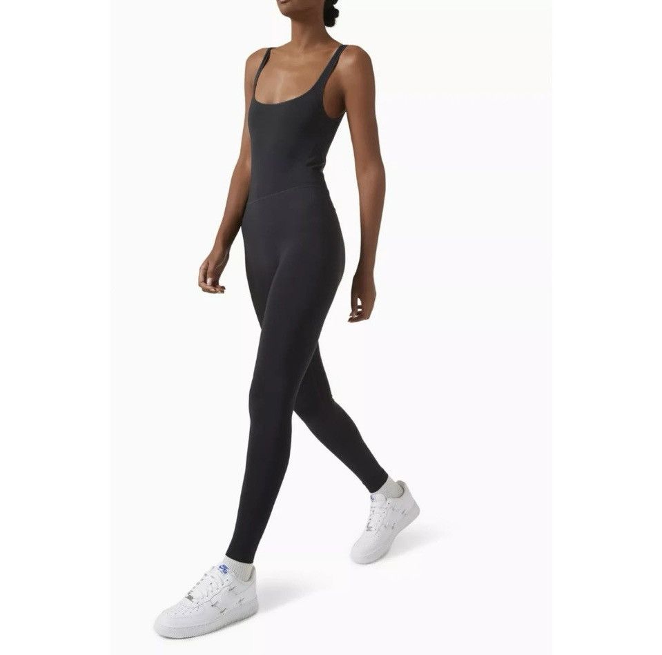 SKIMS SKIMS Soft Smoothing Seamless Catsuit M NWOT ( SOLD OUT) Size M / US 6-8 / IT 42-44 - 1 Thumbnail