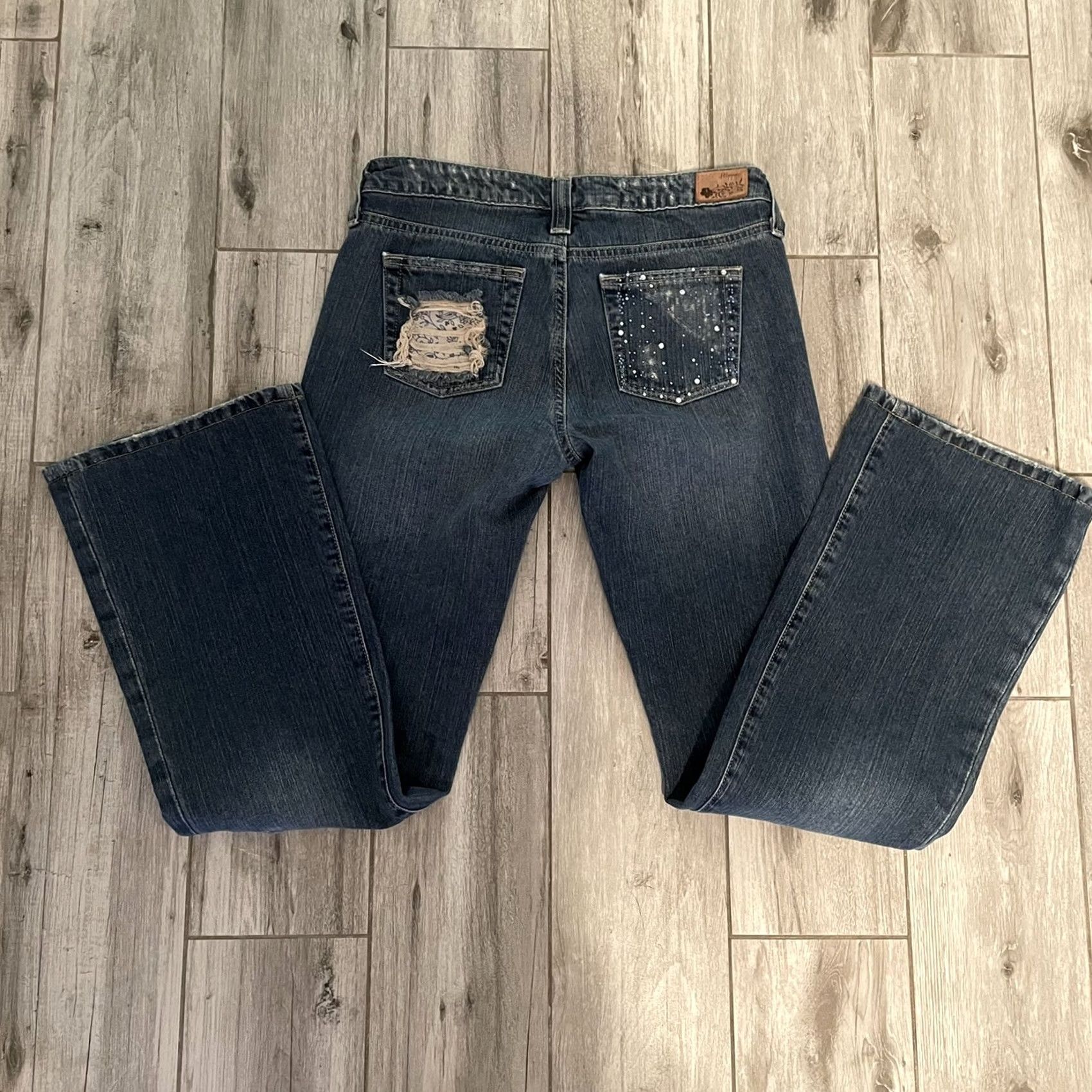 Vintage VINTAGE Hippie Jeans Women's 26R Rhinestone Bootcut Blue Denim Straight Leg Low Rise 30in Inseam Stars Size 26" / US 2 / IT 38 - 2 Thumbnail