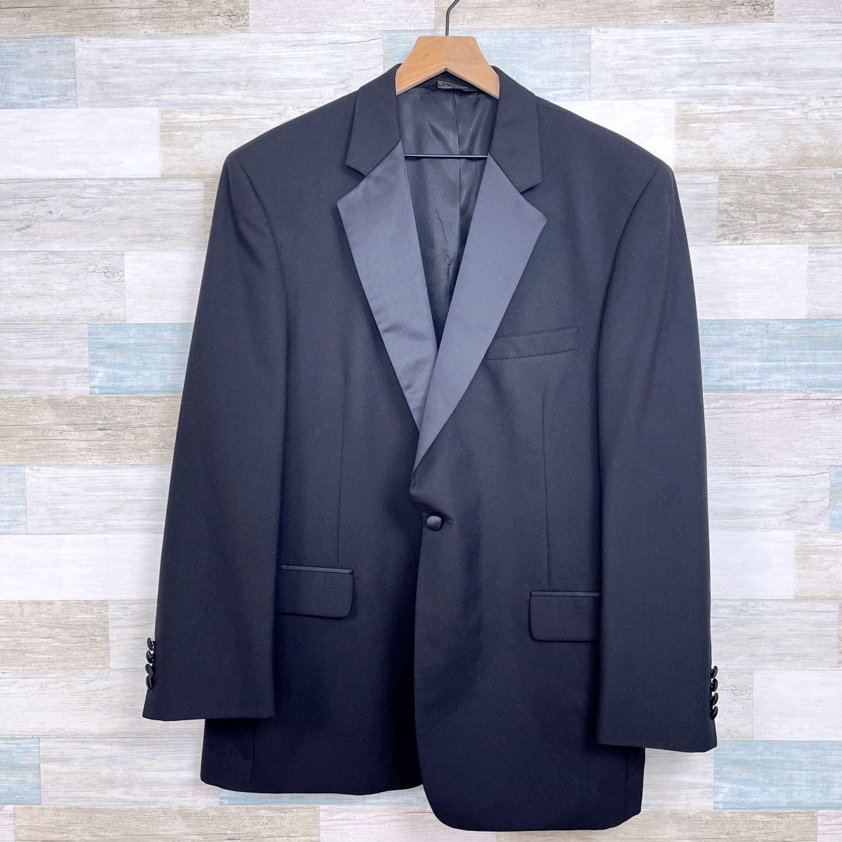 Jos. A. Bank Jos A Bank Notch Collar Tuxedo Suit Black Mens Size 44R Size 44R - 2 Thumbnail