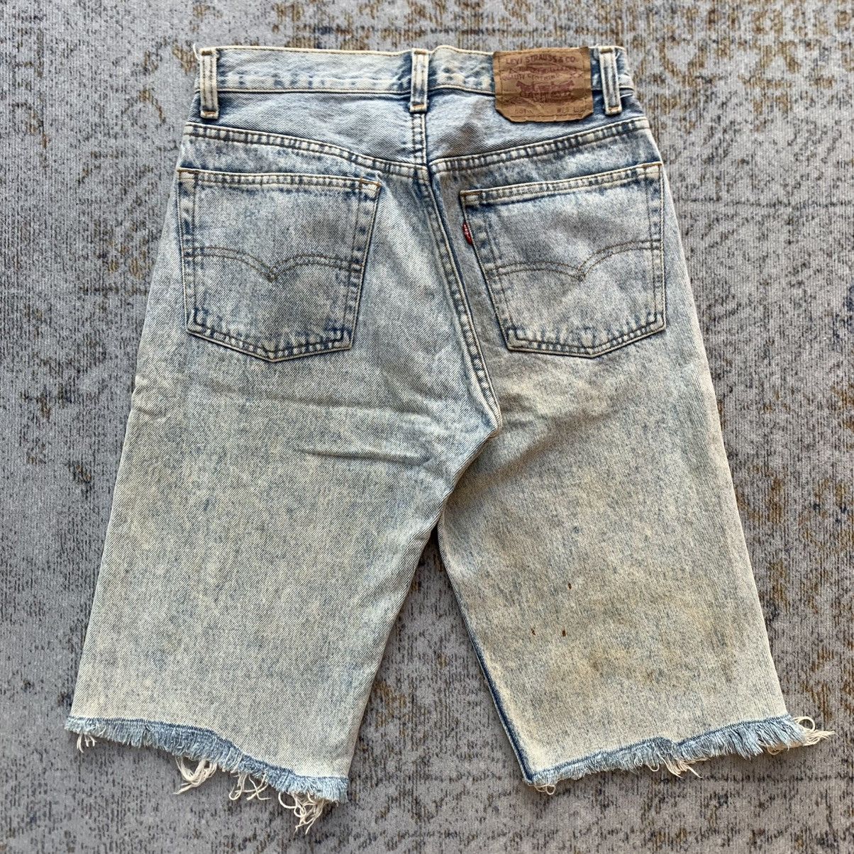 Levi's Vintage Clothing Rare Vintage Levis 501xx 555 Stamp Button Short Jeans Size US 32 / EU 48 - 1 Thumbnail