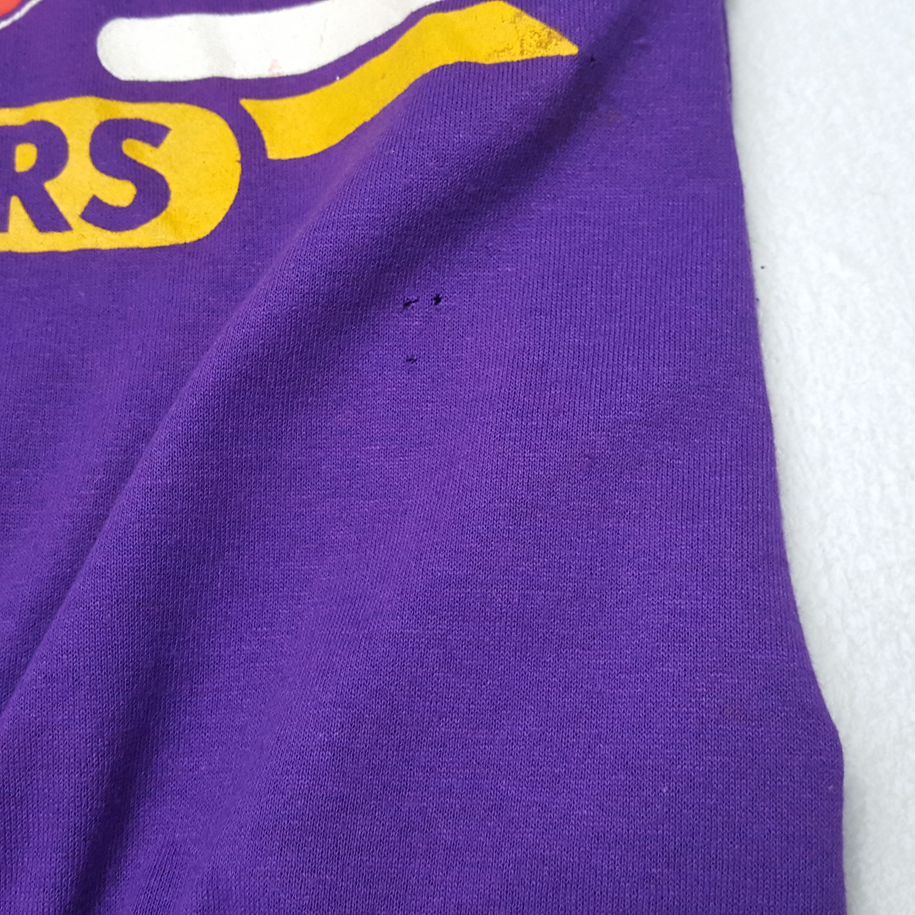 NBA × Vintage LAKERS LOS ANGELES NBA Basketball Vintage Champion Tshirt Size US XL / EU 56 / 4 - 5 Thumbnail