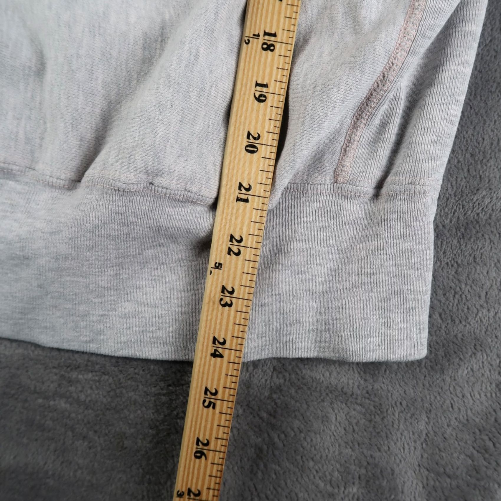 Champion VINTAGE Champion Reverse Weave Hiram College Crewneck Sweatshirt Mens M Gray Pink Logo 90s USA Size US M / EU 48-50 / 2 - 7 Thumbnail
