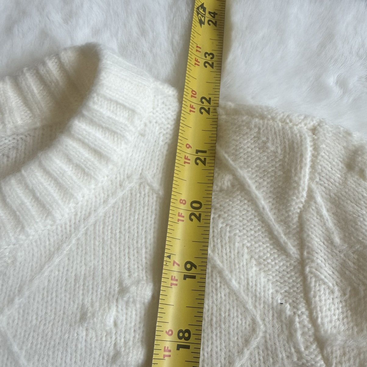 St. Johns Bay St. John's Bay Classic Cable Sweater - (PL) Size L / US 10 / IT 46 - 9 Thumbnail