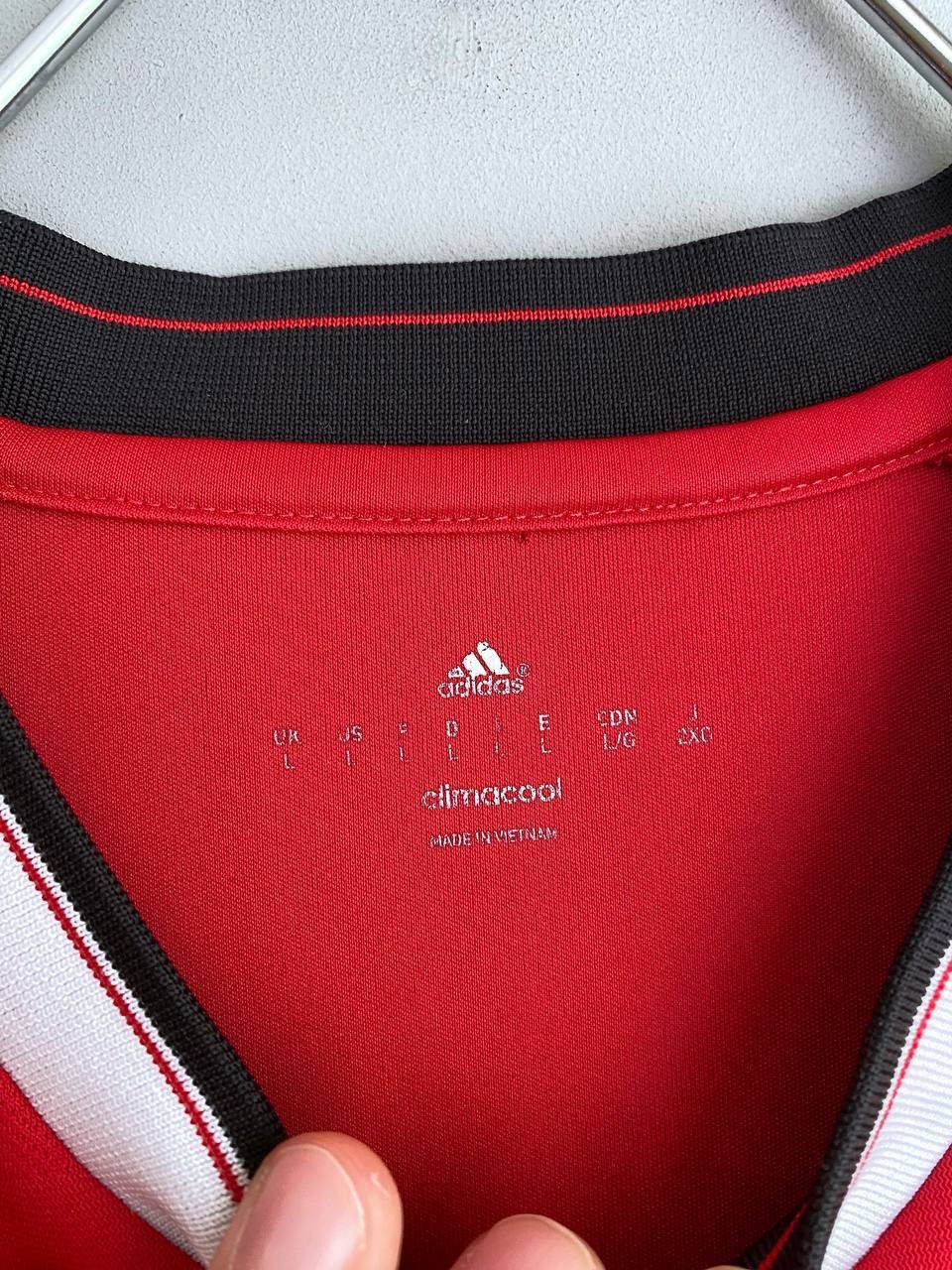Adidas Manchester United 2015/16 Home Soccer Jersey, Size L, AC1414 Size US L / EU 52-54 / 3 - 12 Thumbnail