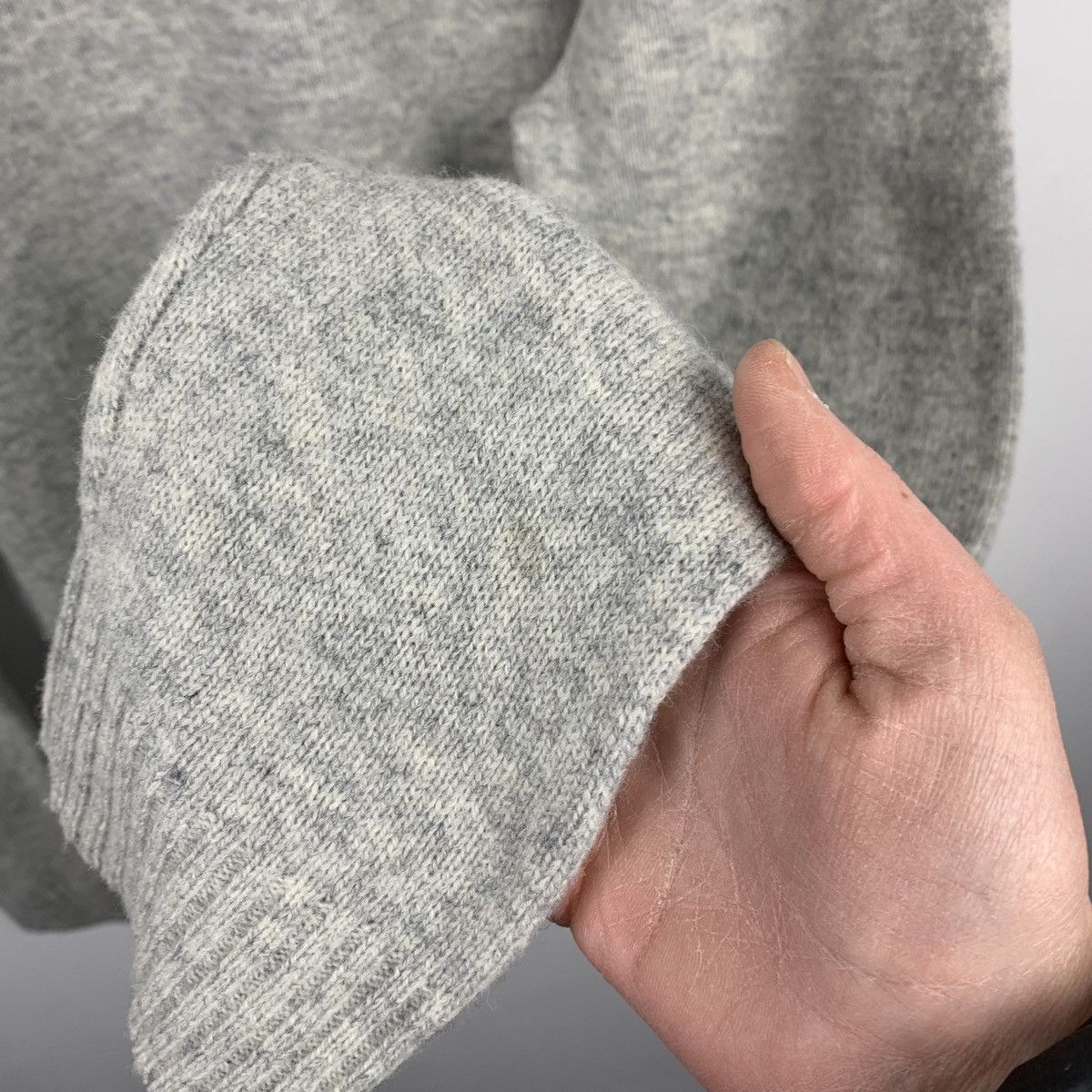 Nike Vintage Nike Swoosh Wool Sweater Gray Size XL Long Sleeve Size US XL / EU 56 / 4 - 15 Thumbnail