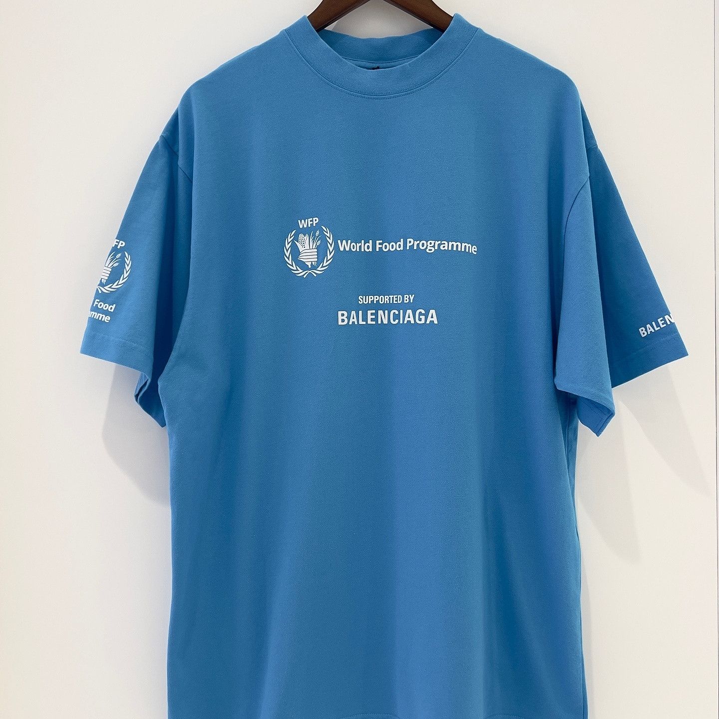 Balenciaga Balenciaga WFP Logo T-Shirt Size S Size US S / EU 44-46 / 1 - 1 Thumbnail