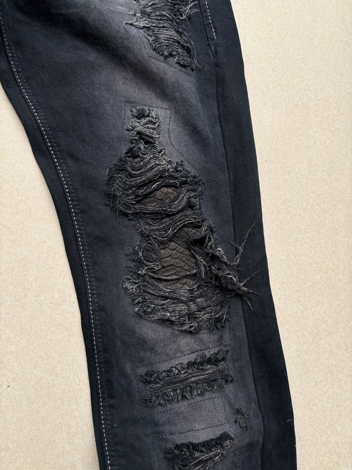 Japanese Brand Murder license distressed flare jeans Size US 28 / EU 44 - 4 Thumbnail