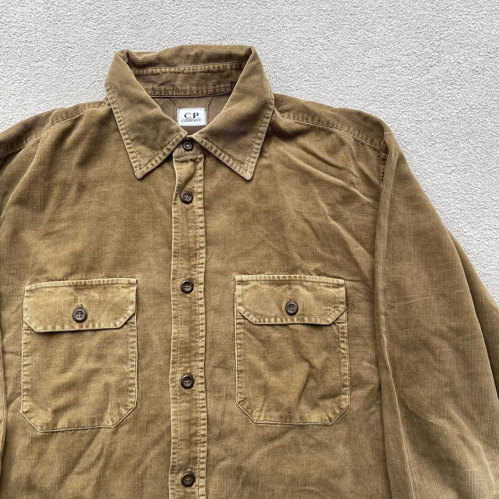 C.P. Company CP Company Corduroy Vintage Button Up Shirt Size US L / EU 52-54 / 3 - 2 Thumbnail