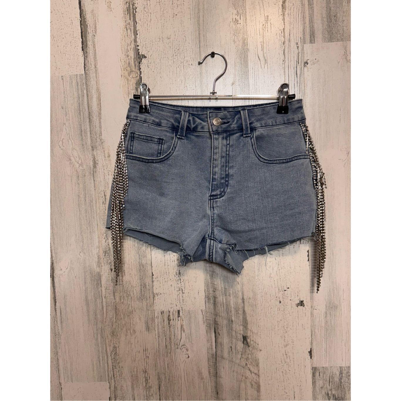 Forever 21 Forever 21 Rhinestone Fringe High-Rise Denim Shorts Size 26 Size 26" / US 2 / IT 38 - 1 Thumbnail
