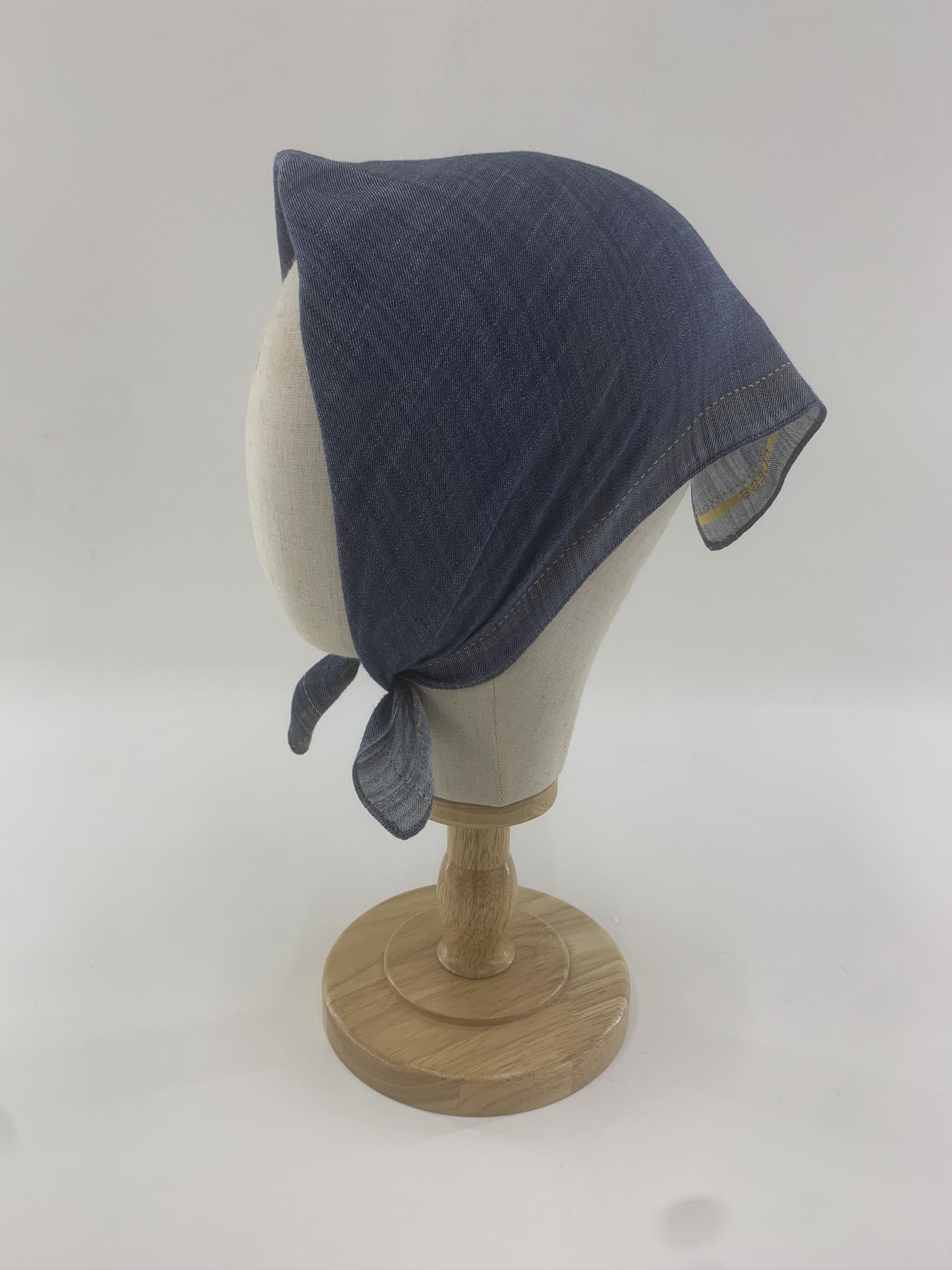 Guess Guess Handkerchief Bandana Neckerchief TB3467 Size ONE SIZE - 3 Thumbnail