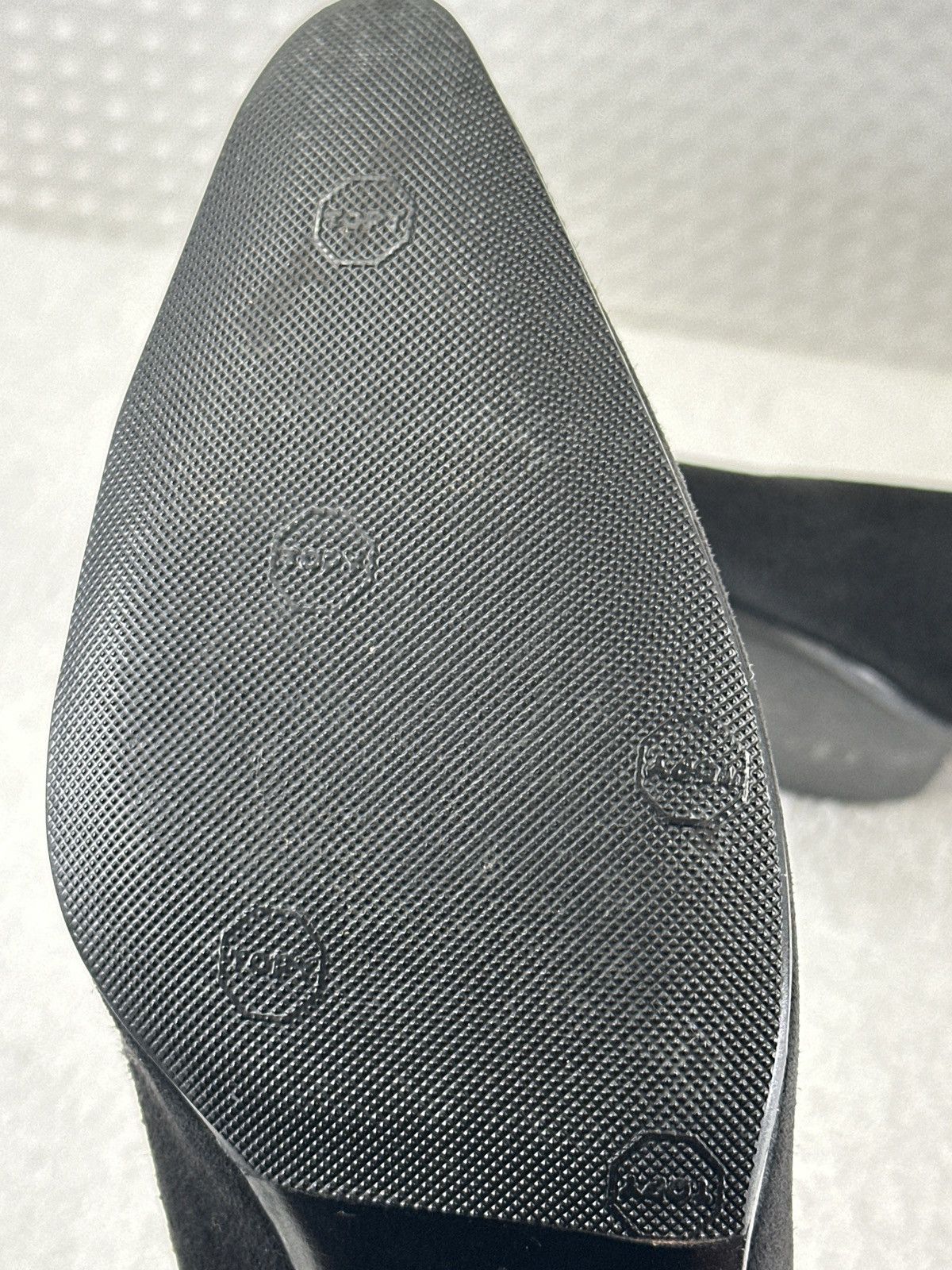 Salvatore Ferragamo SALVATORE FERRAGAMO Florence Black Suede Almond Toe Pumps Size US 6.5 / IT 36.5 - 9 Thumbnail