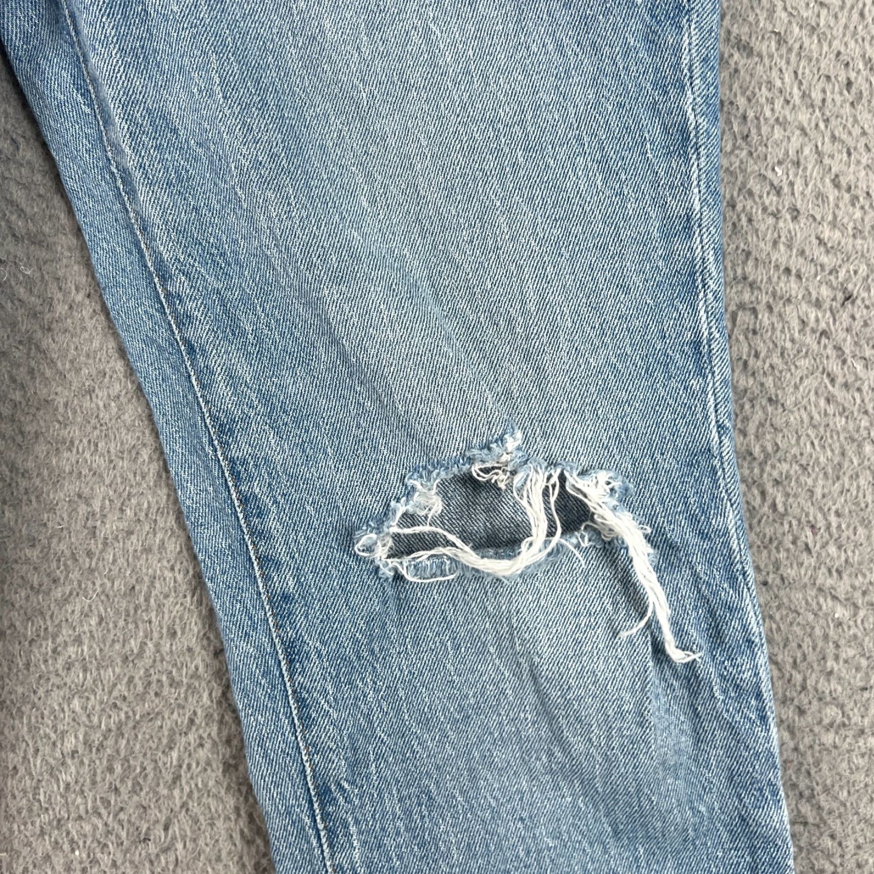 Madewell Madewell The Mid Rise Perfect Vintage Jean Women's Size 25 Light Wash Distressed Jeans Size 42" / US 20 - 6 Thumbnail