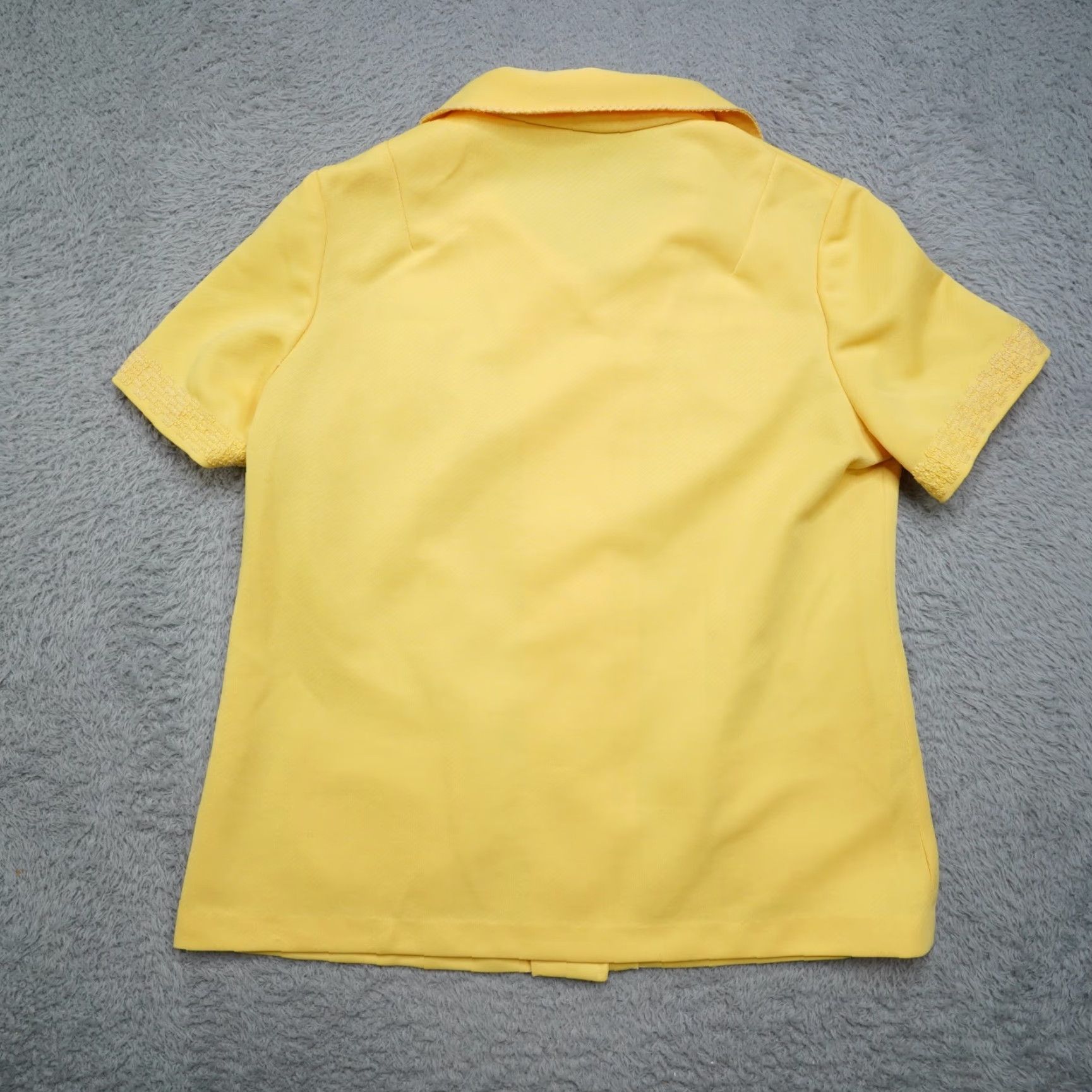 Vintage VINTAGE Marty Gutmacher Shirt Womens L Yellow 1960s Mod GoGo Short Sleeve Yellow Shirt Womens L 1960s Size L / US 10 / IT 46 - 3 Thumbnail