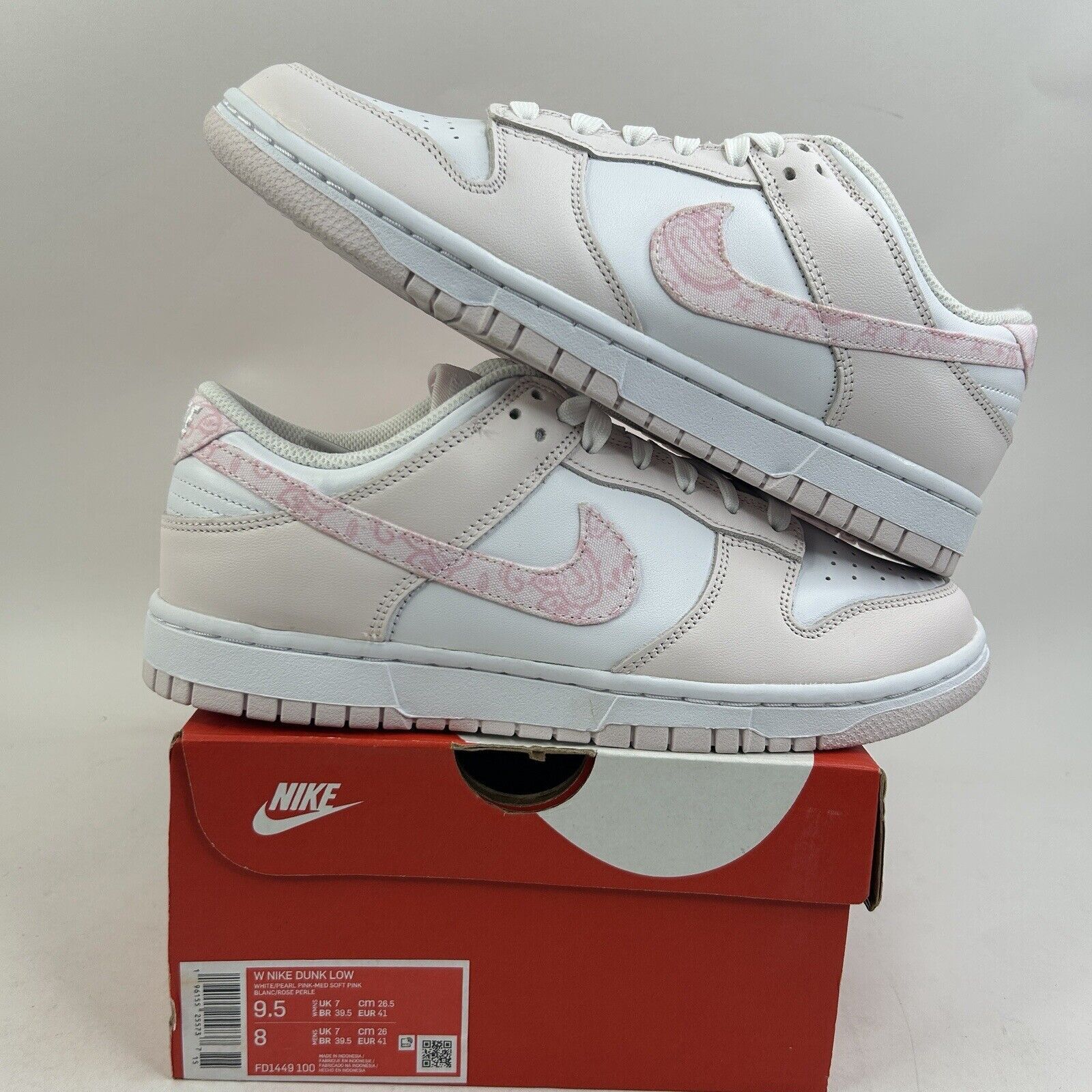 Nike Nike Dunk Low WMNS “Pink Paisley” 2024 Size US 9.5 / IT 39.5 - 1 Thumbnail