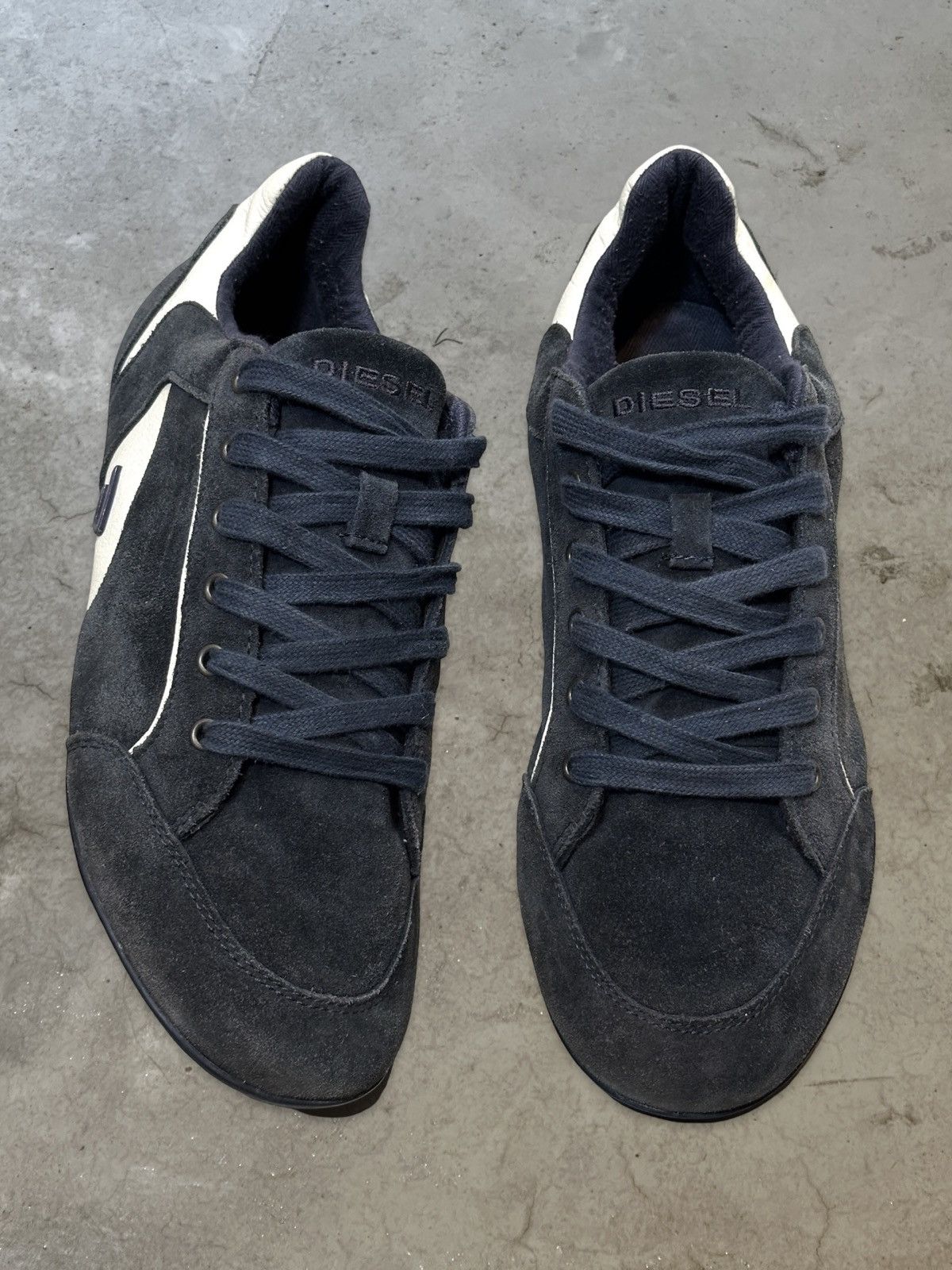 Diesel (SS15) WANTED LOW TOP Size US 10 / EU 43 - 1 Thumbnail
