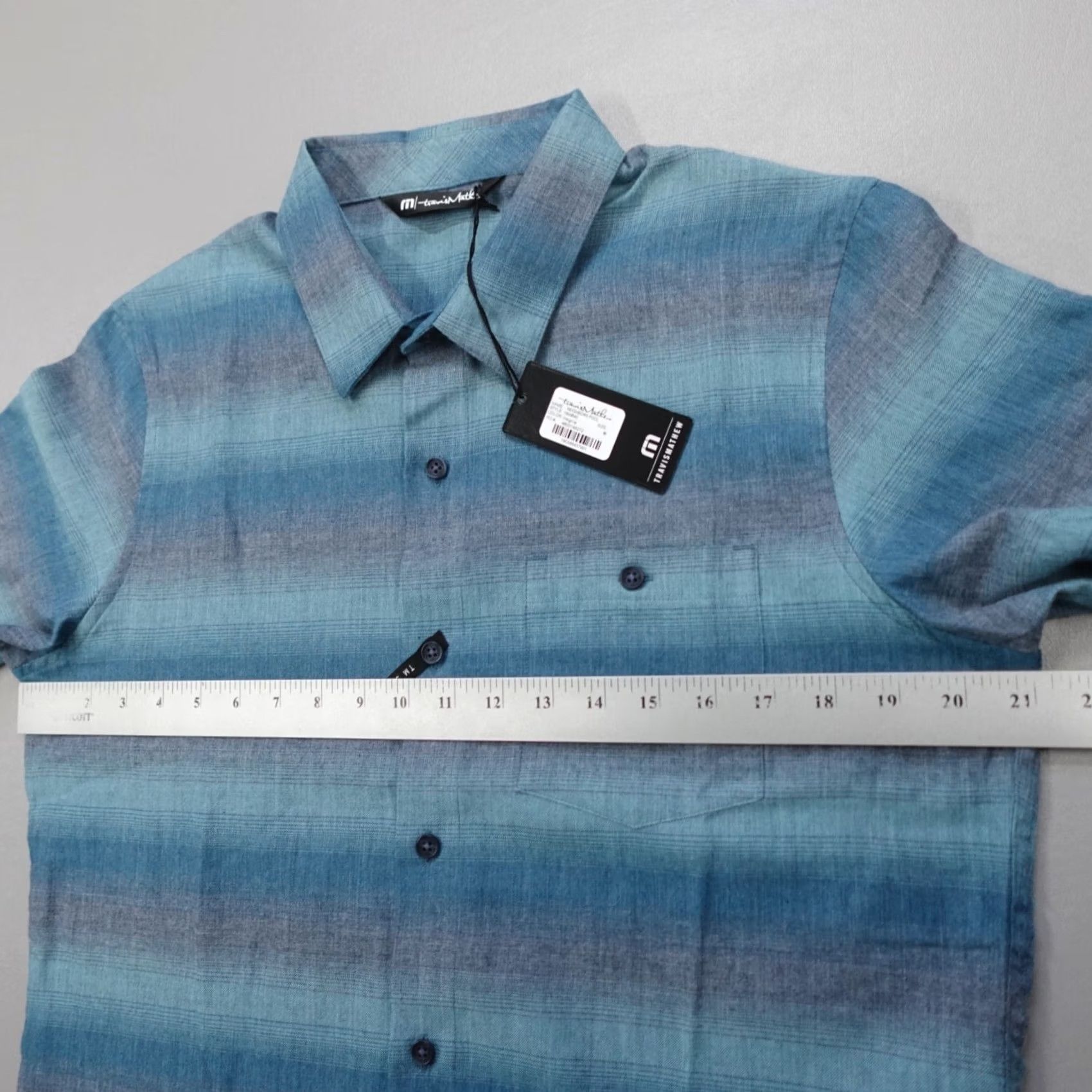 TravisMathew Travis Mathew Neighbors Pool Button Shirt Soft Lightweight Insignia Blue Size M Shirt Men Size US M / EU 48-50 / 2 - 4 Thumbnail