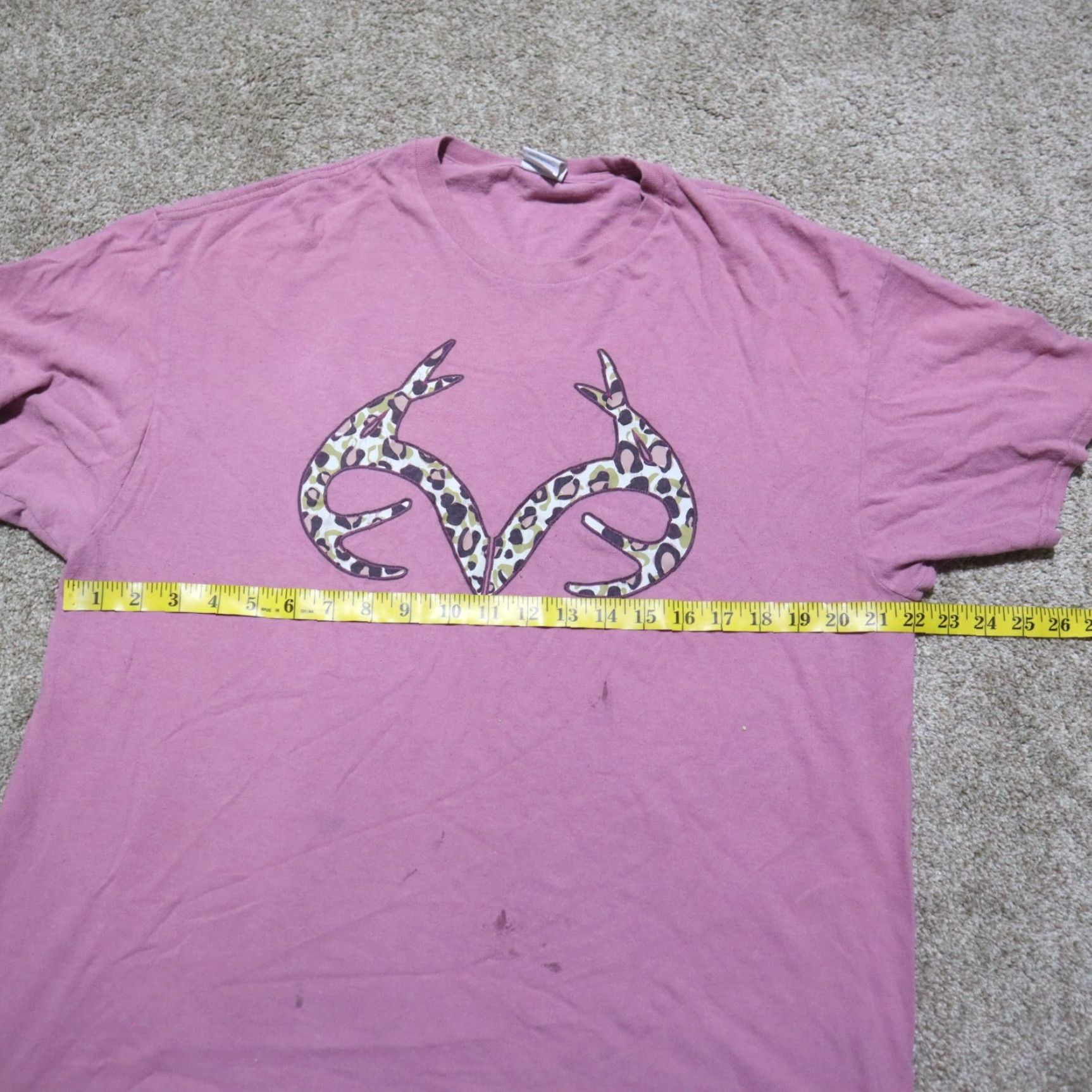 Realtree Vintage Realtree Camo Logo Fishing T-Shirt Pink Adult Women’s XL Cotton Graphic Print Summer Size XL / US 12-14 / IT 48-50 - 4 Thumbnail