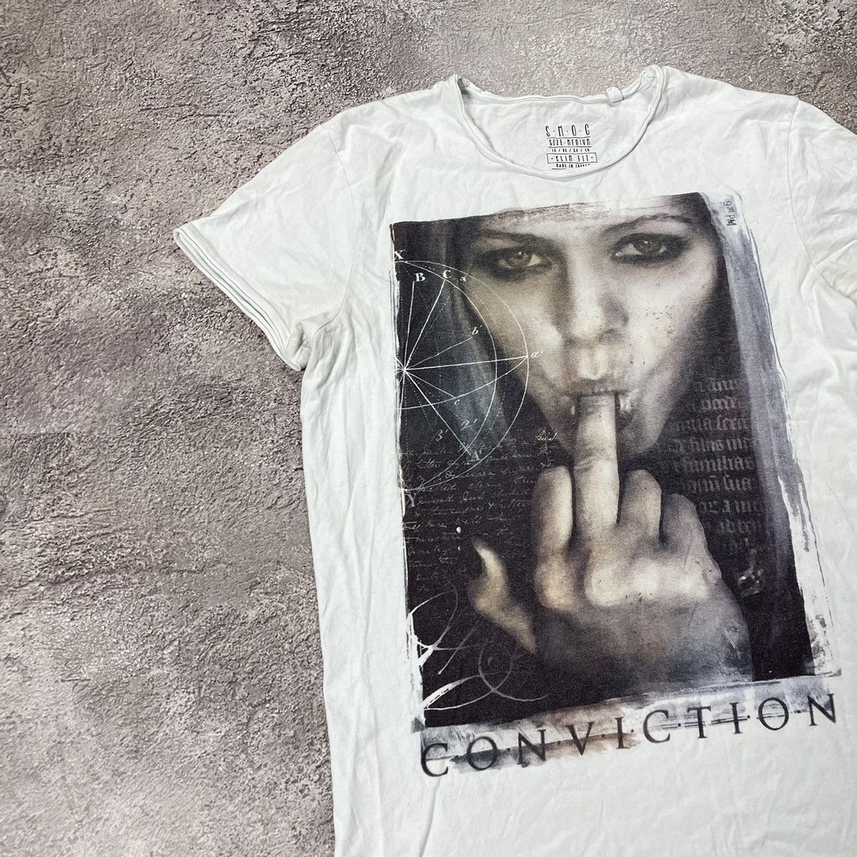 Vintage Vintage Y2K Graphic Tee Provocative Image Oversized Cream S Size US S / EU 44-46 / 1 - 3 Thumbnail