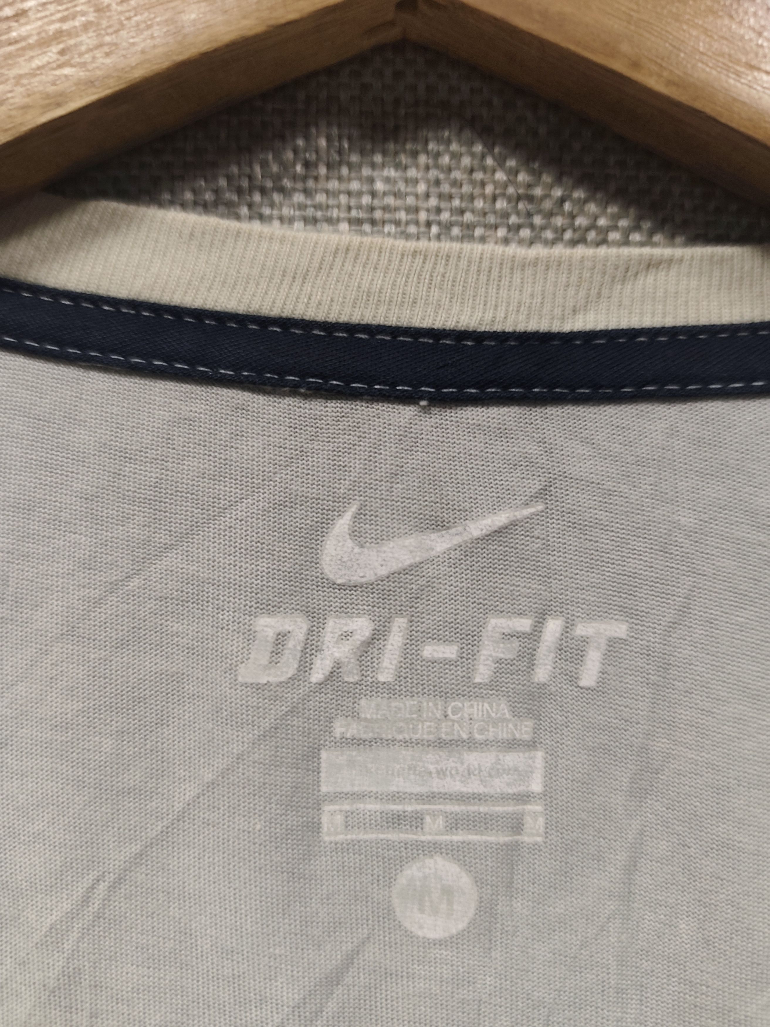 Nike T shirt nike LeBron James Size US M / EU 48-50 / 2 - 5 Thumbnail