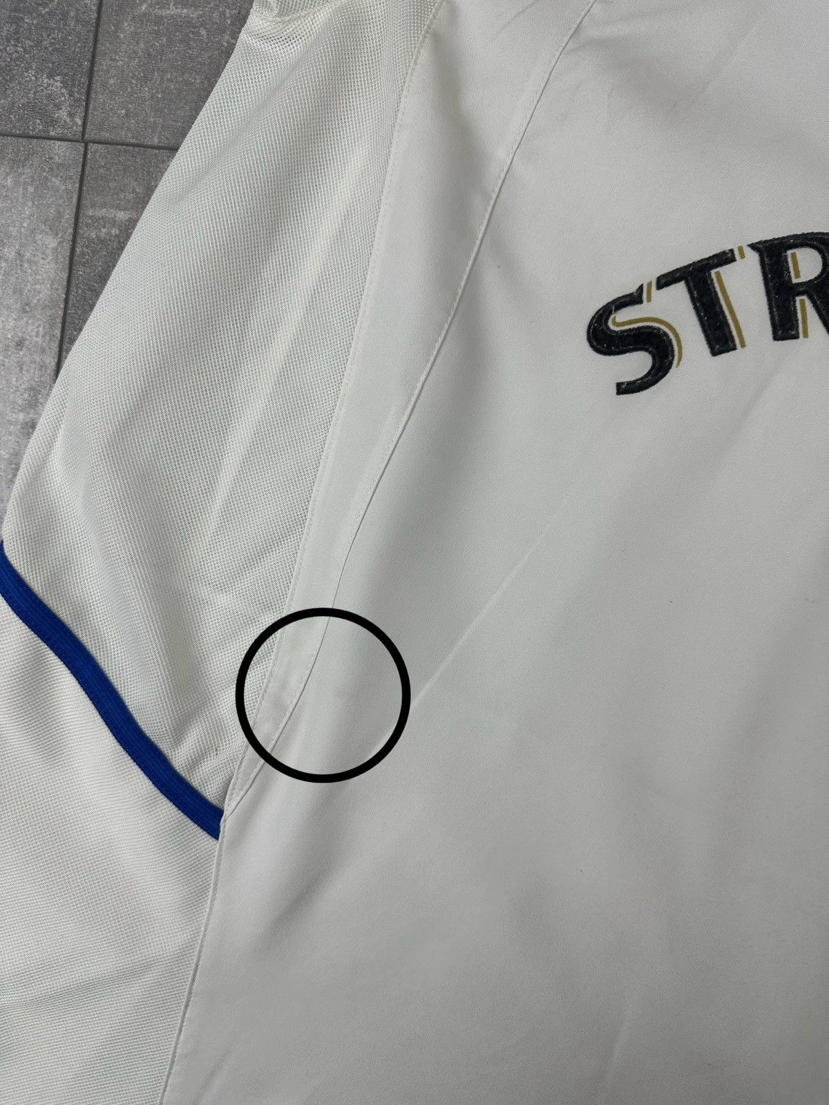 Nike Nike Leeds United 2002/03 Home Soccer Jersey Size US L / EU 52-54 / 3 - 7 Thumbnail