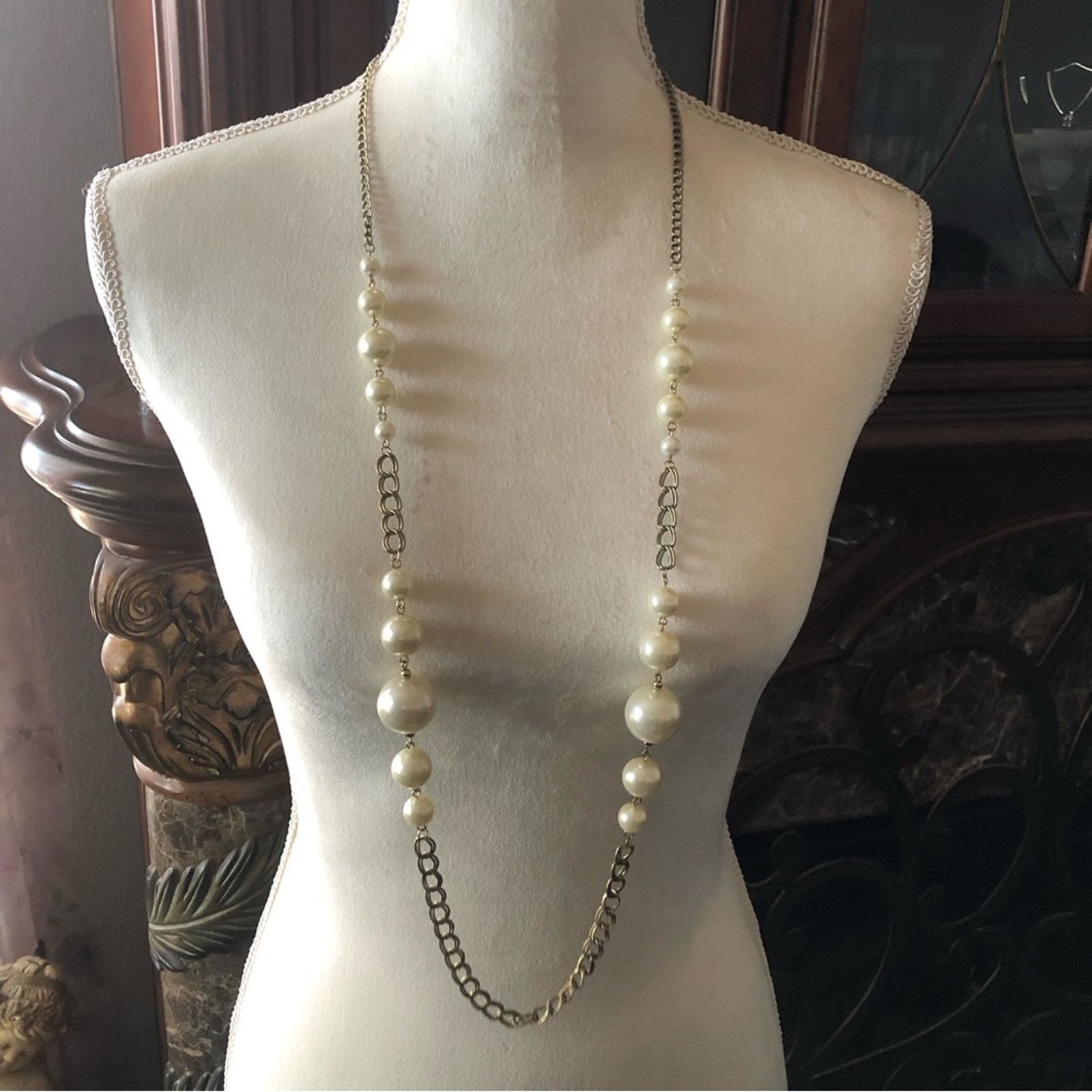 Vintage Vintage graduated faux pearls gold chain necklace Size ONE SIZE - 3 Thumbnail