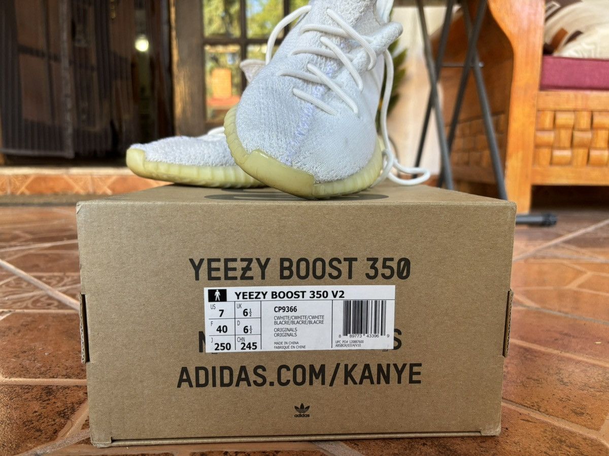 Yeezy Yeezy “cream” 350 v2 Size US 7 / IT 37 - 4 Thumbnail