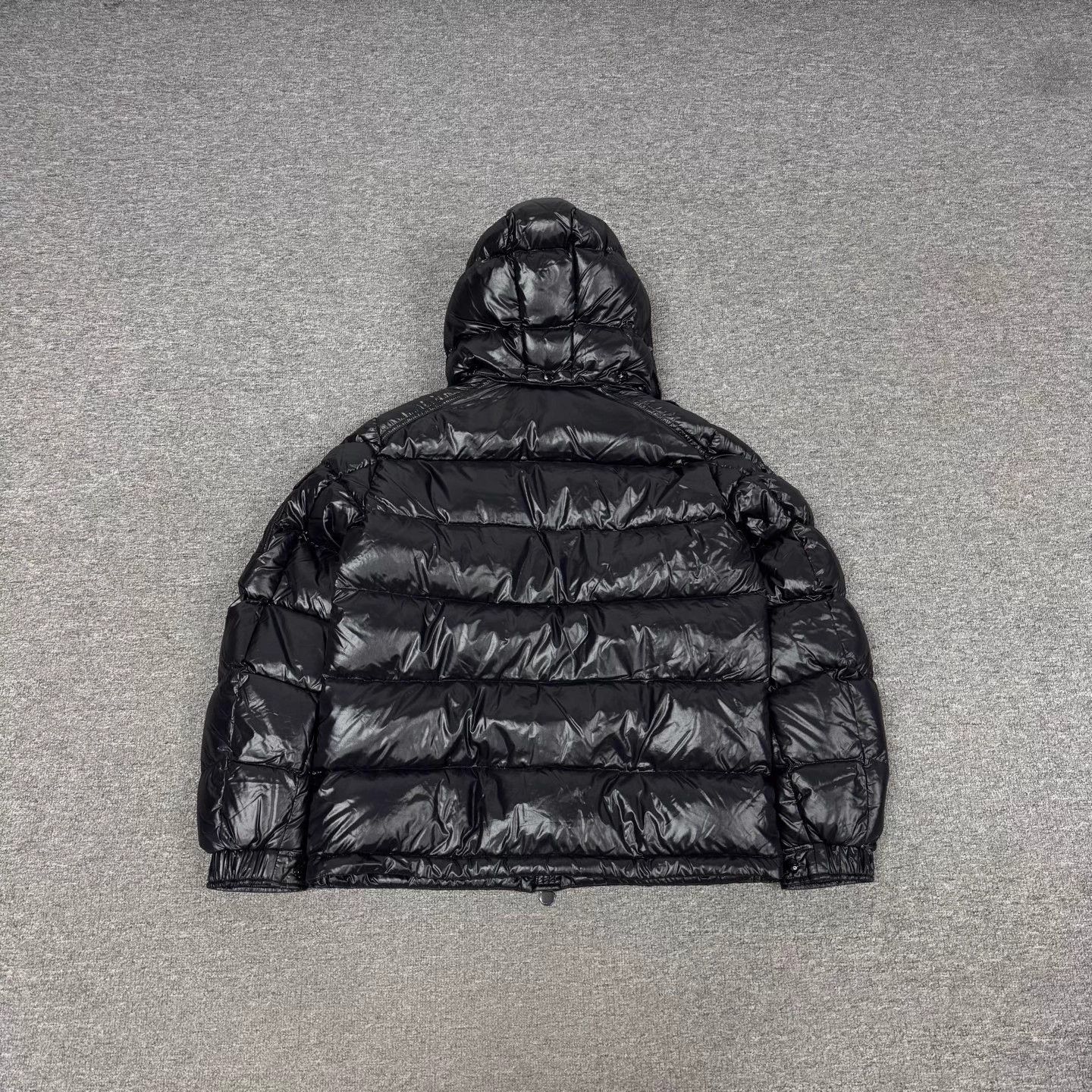 Moncler Moncler Maya Sleeve Logo Shiny Puffer Size 3 99 New Size L / US 10 / IT 46 - 2 Thumbnail