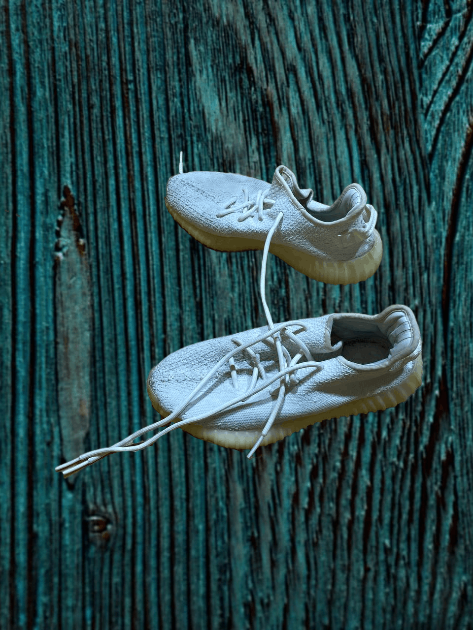 Adidas Vintage White Sneakears Adidas Yeezy Boost Streetwear Size US 7.5 / EU 40-41 - 1 Thumbnail