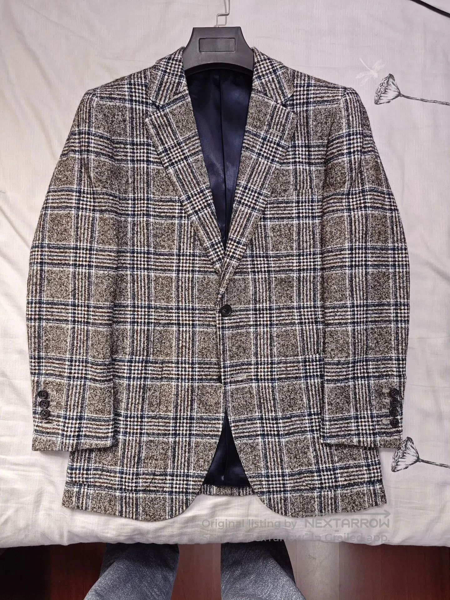 Armani Custom Italian Wool Blend Suit Jacket. Size US S / EU 44-46 / 1 - 5 Thumbnail
