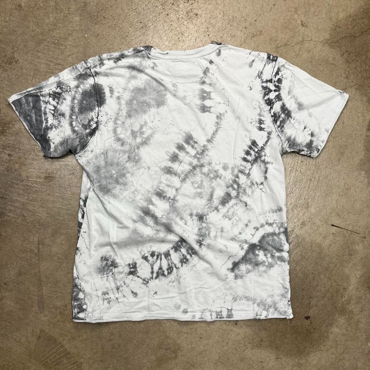Vintage Y2K grunge t-shirt cross stitched tie dye affliction style t Size US L / EU 52-54 / 3 - 5 Thumbnail