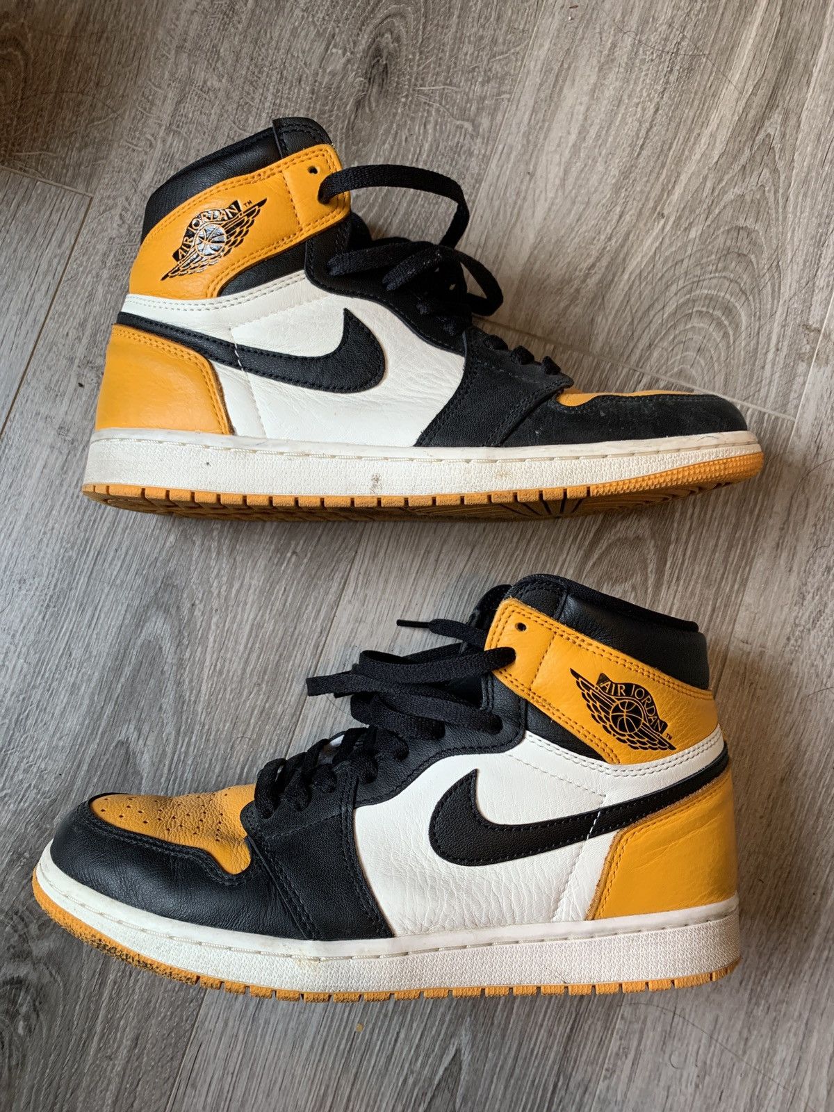 Jordan Brand Air Jordan 1 Taxi Black Yellow Size US 10 / EU 43 - 5 Thumbnail
