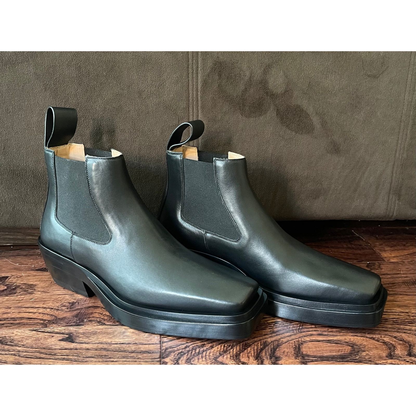 $1,800 NIB Bottega Veneta Black Leather Block Heel Chelsea Boots Size 38(5) Bottega Veneta black  main image 2