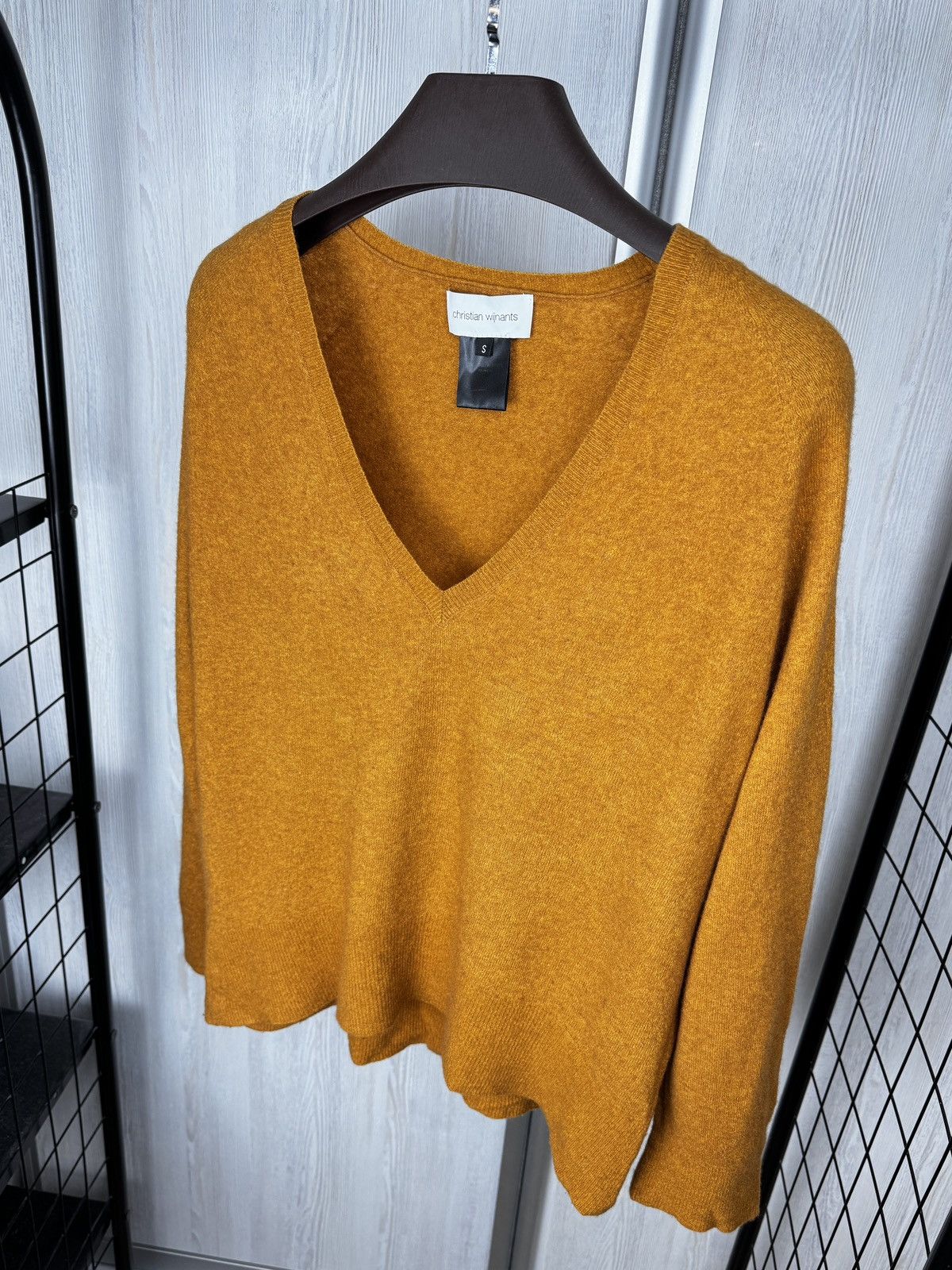 Christian Wijnants Christian Wijnants orange v-neck made in japan knit sweater Size S / US 4 / IT 40 - 6 Thumbnail