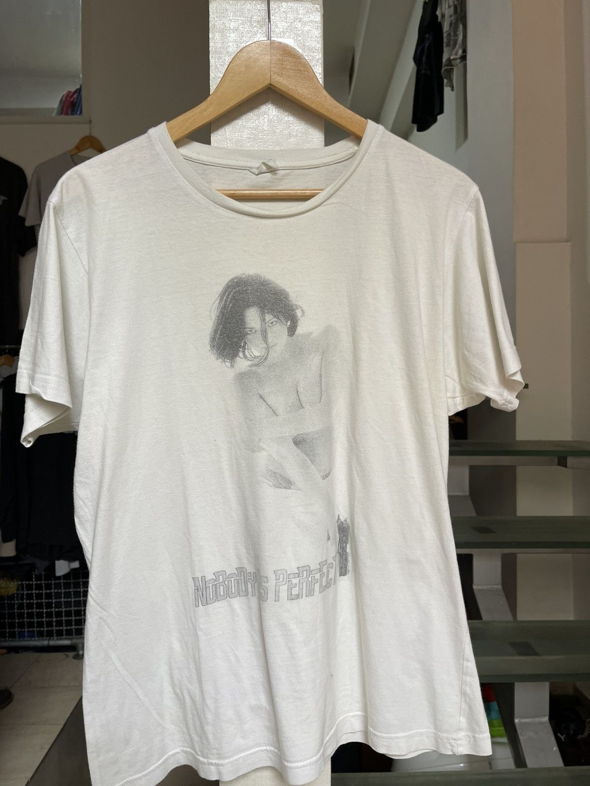 Vintage Vintage Christy Turlington topless t shirt 90s Size US L / EU 52-54 / 3 - 1 Thumbnail