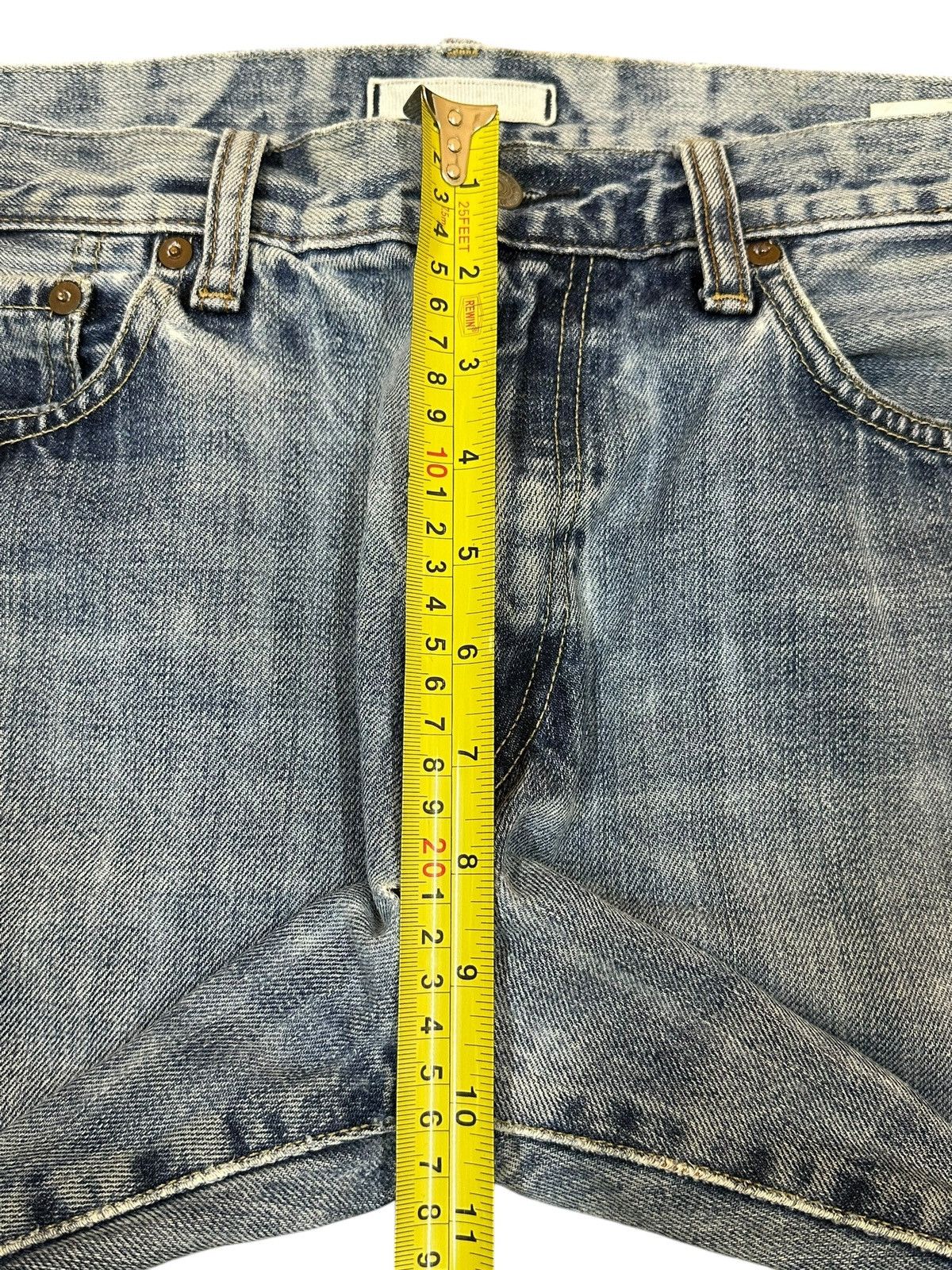 Uniqlo Vintage Japanese Uniqlo Blue Faded Wash Distress Loose Jeans Size US 32 / EU 48 - 14 Thumbnail