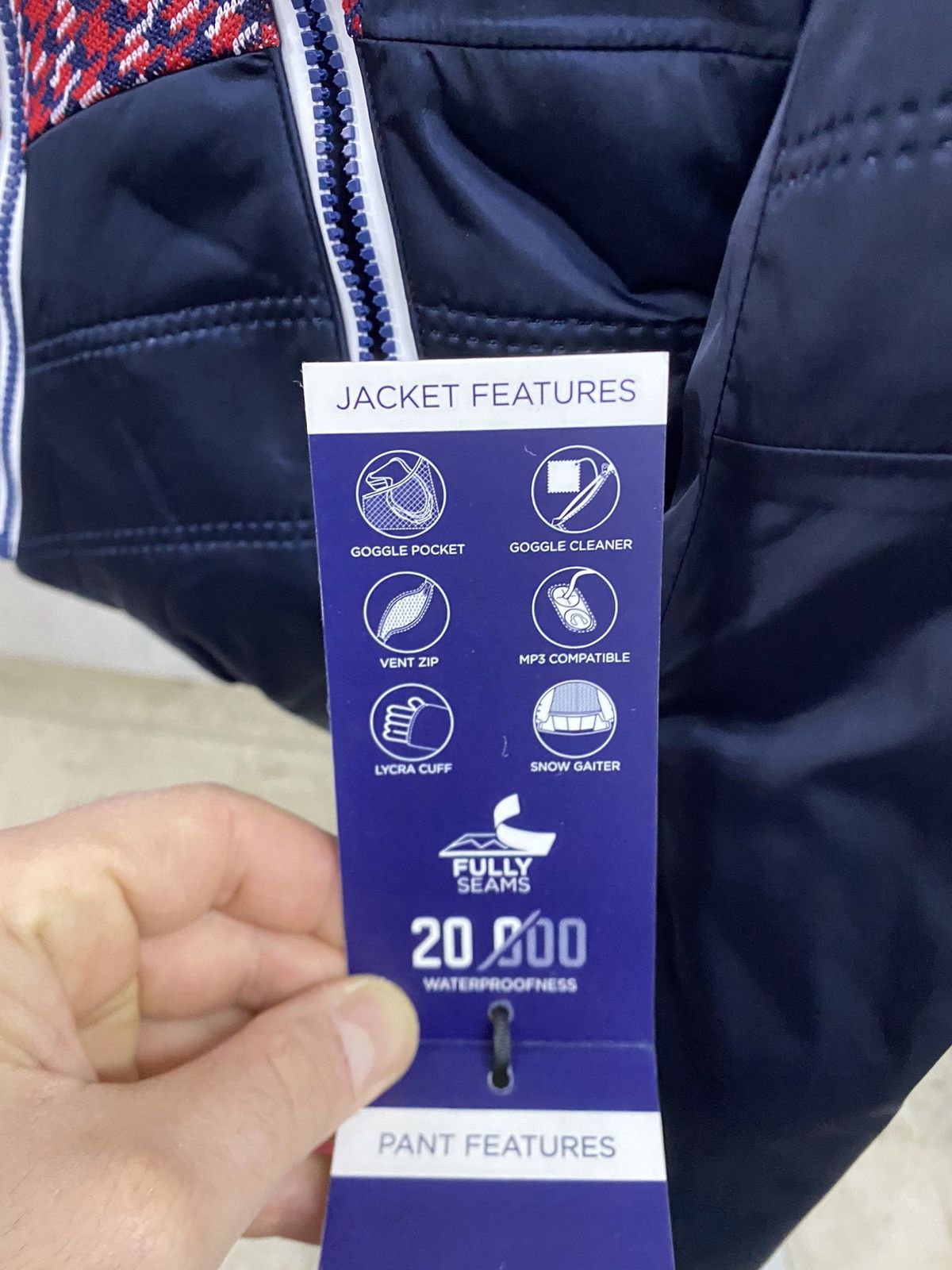 Rossignol Way Strabd Rossignol jacket, size S/L, new with tag. Size S / US 4 / IT 40 - 9 Thumbnail