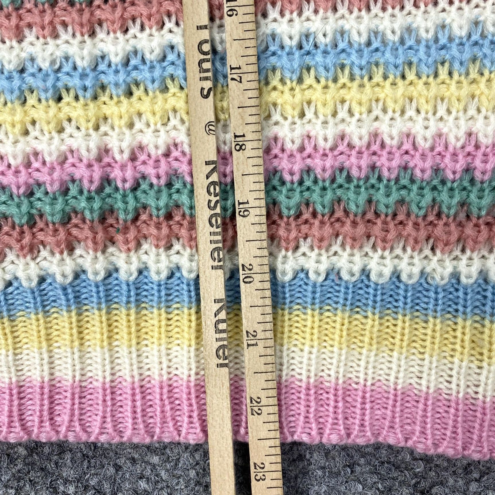 Vintage VINTAGE Herar Sweater Womens Small Pink Pastel Striped Acrylic Knit Pullover 80s 90s Size S / US 4 / IT 40 - 6 Thumbnail